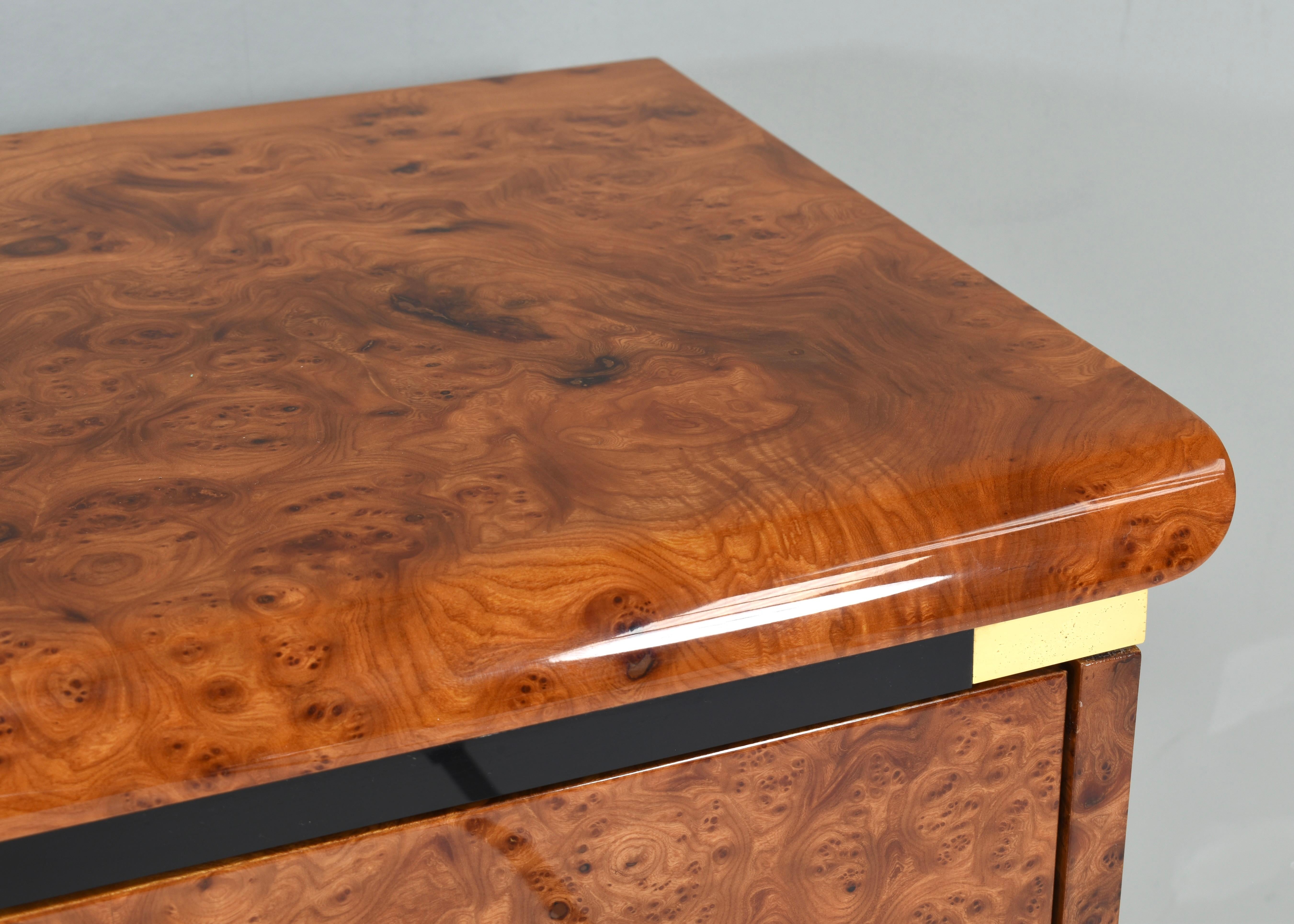 Credenza italiana in legno di radica e dettagli in ottone di Glam Furniture Italy, anni '70 in vendita 6