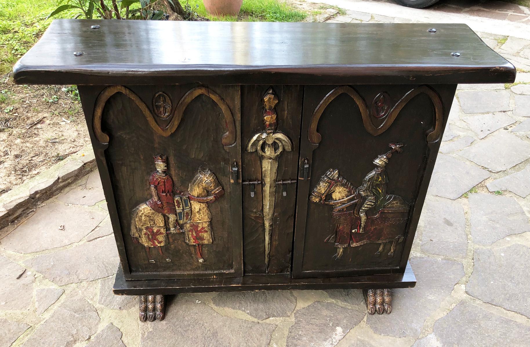 Italian Sideboard in Hand Carved and Painted Fir 8