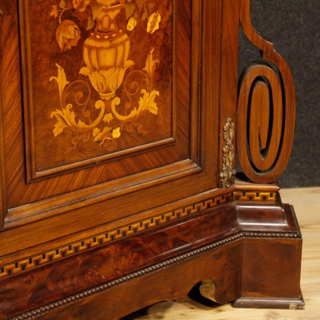 Italian Sideboard in Inlaid Wood with Four Doors from 20th Century In Good Condition In Vicoforte, Piedmont