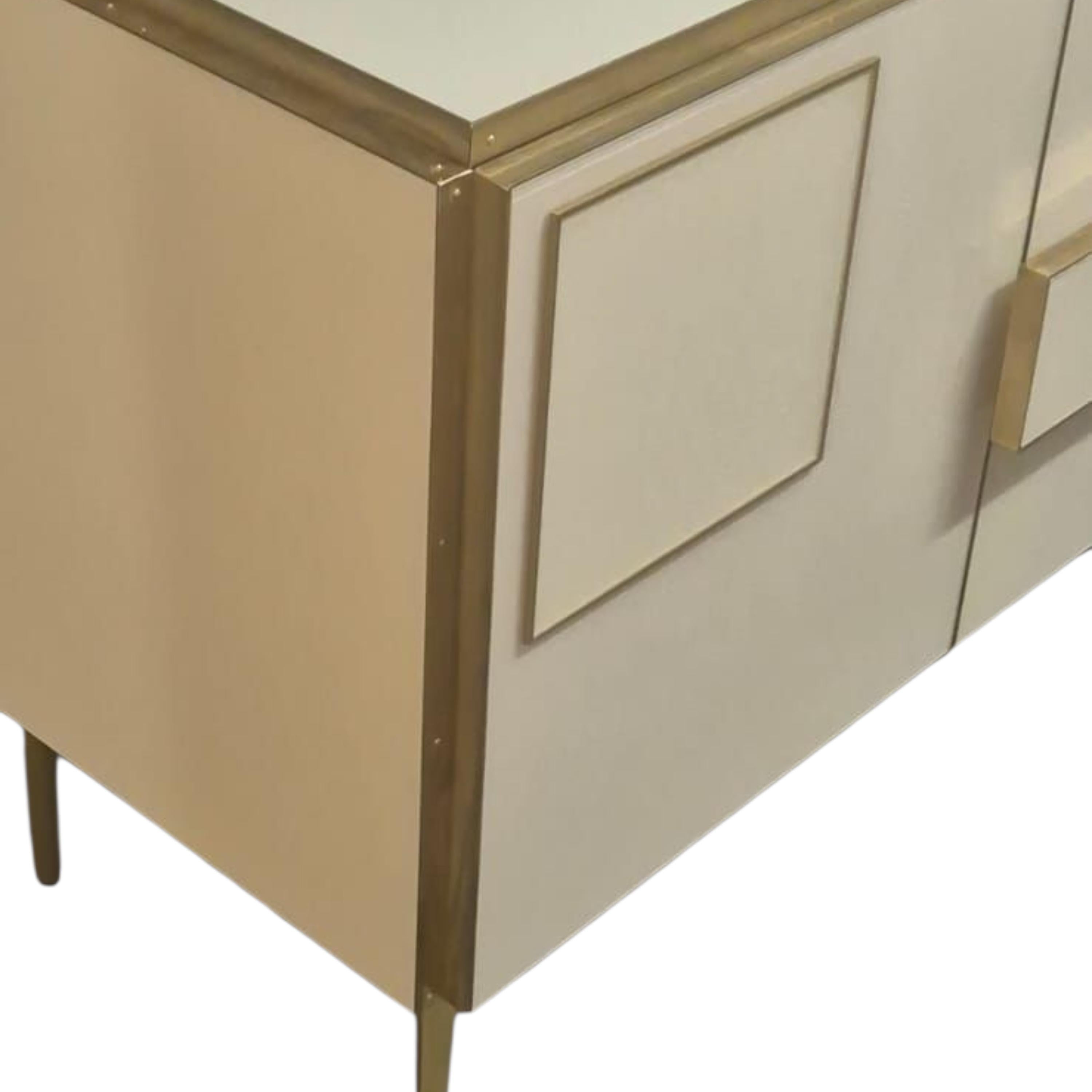 Fatto a mano Italian Sideboard in Ivory Glass and Brass, Handcrafted by Justfurnituress in vendita