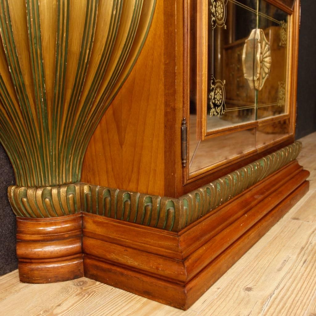 Late 20th Century Italian Sideboard in Lacquered and Gilded Wood with Mirrors in Art Deco Style