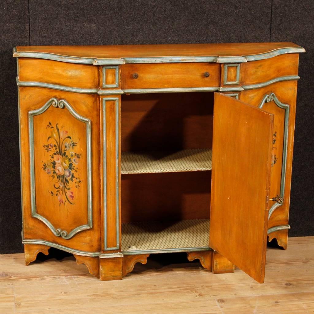 Italian Sideboard in Painted Wood with Floral Decorations from 20th Century 7