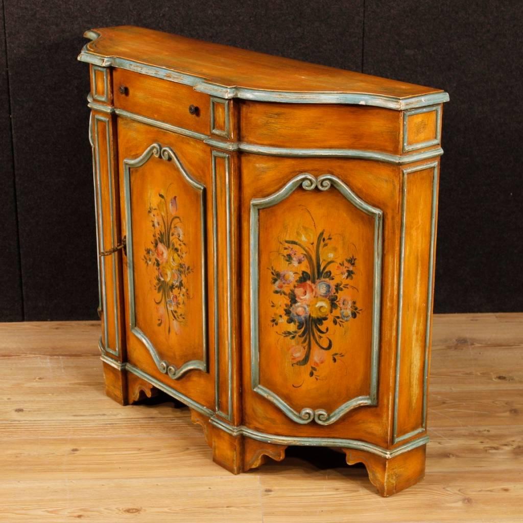 Italian Sideboard in Painted Wood with Floral Decorations from 20th Century 4