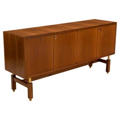 Italienisches Sideboard aus Teakholz, Nussbaum und Messing, 1950er Jahre