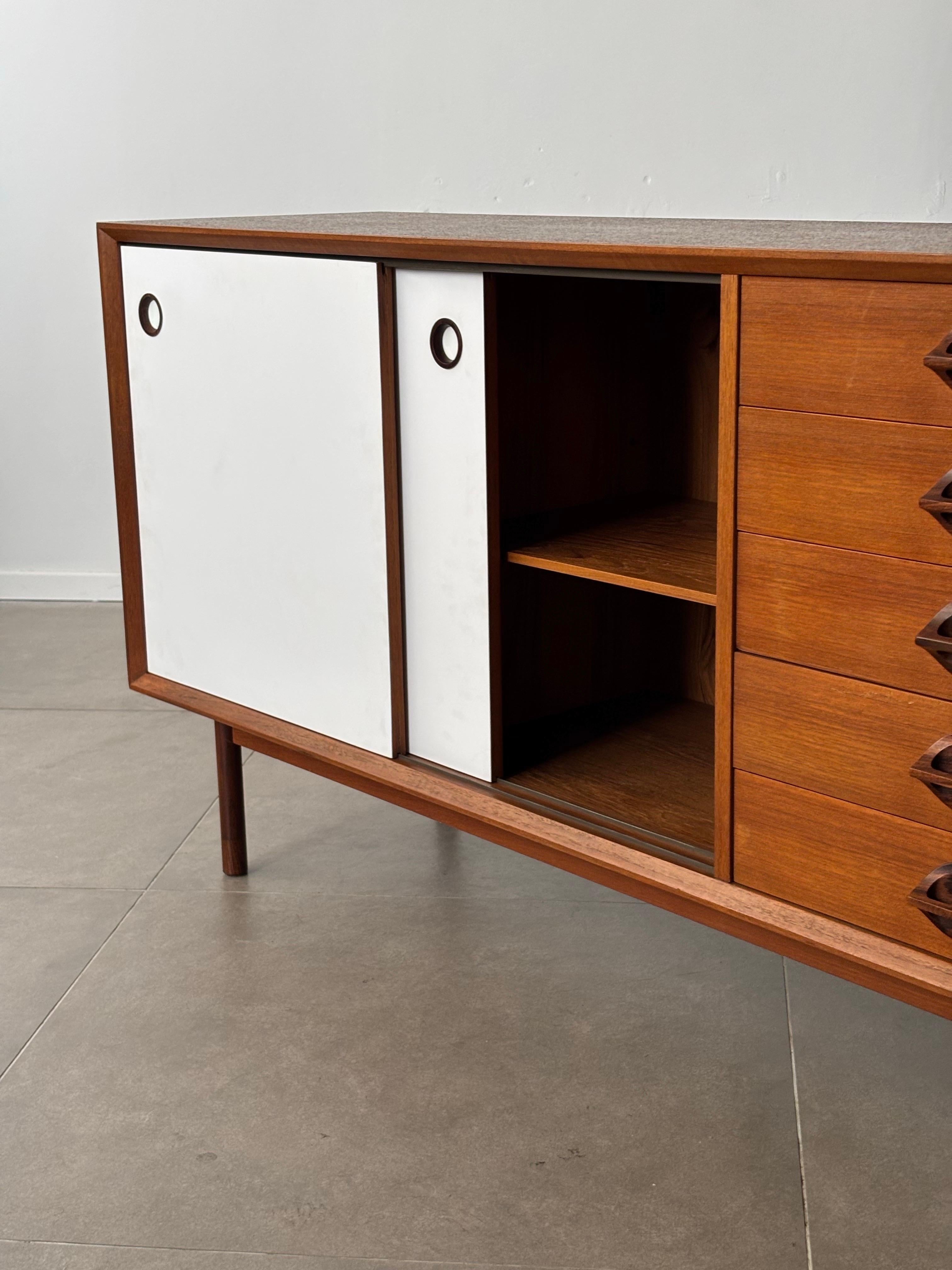 Italian sideboard “Monika” by George Coslin for Faram, designed in the 1960s For Sale 10