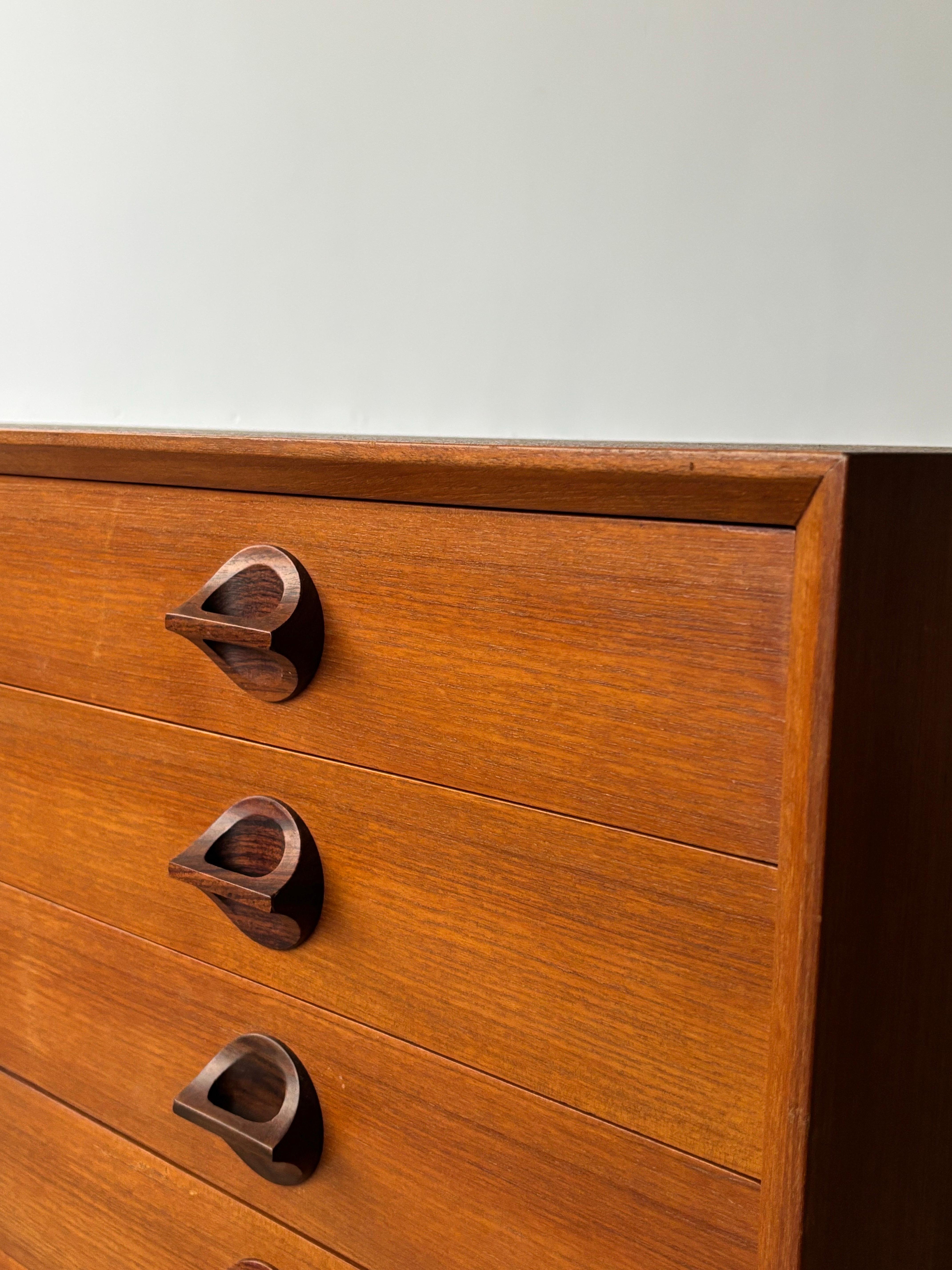 Italian sideboard “Monika” by George Coslin for Faram, designed in the 1960s For Sale 3