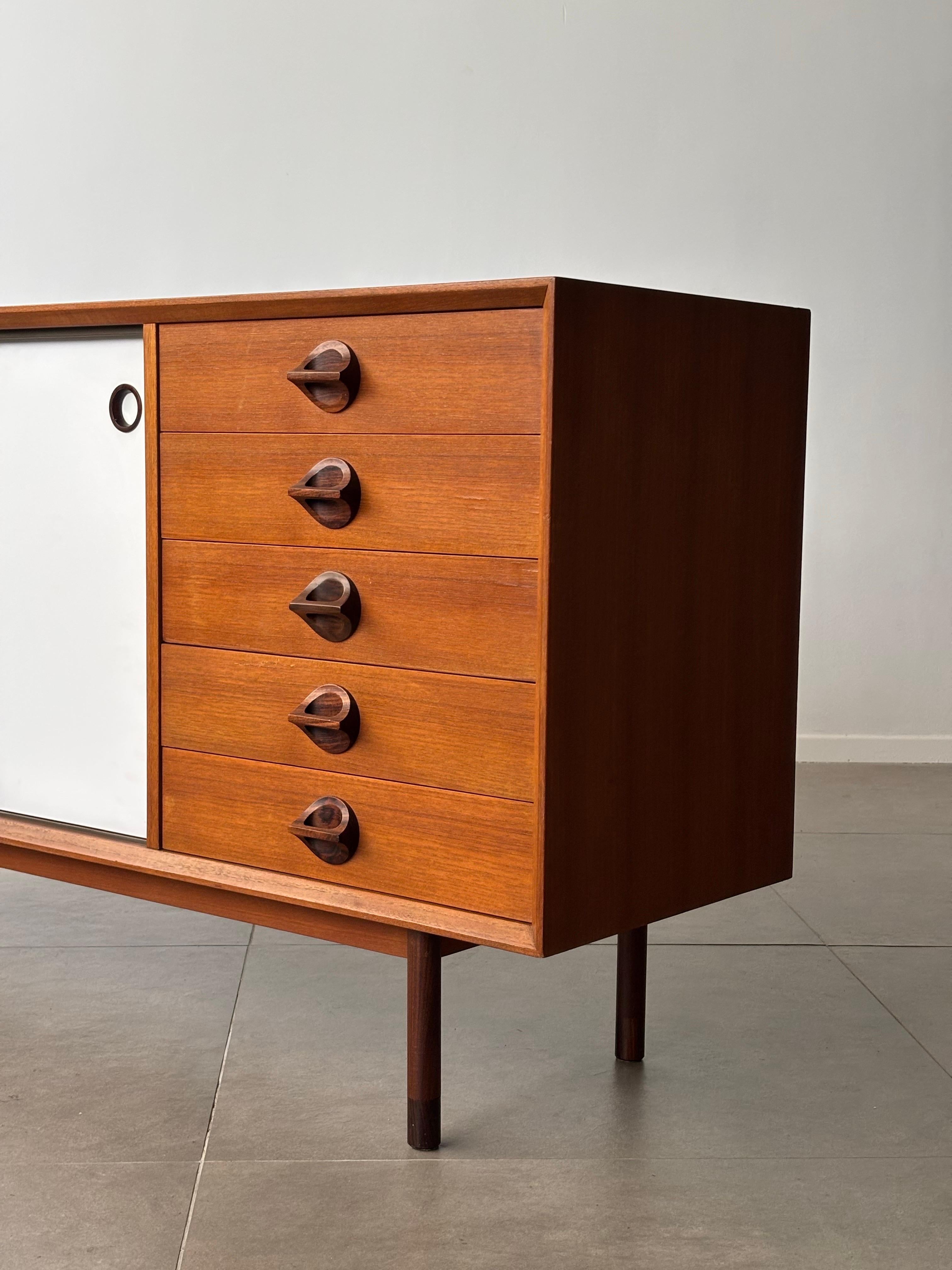 Italian sideboard “Monika” by George Coslin for Faram, designed in the 1960s For Sale 4