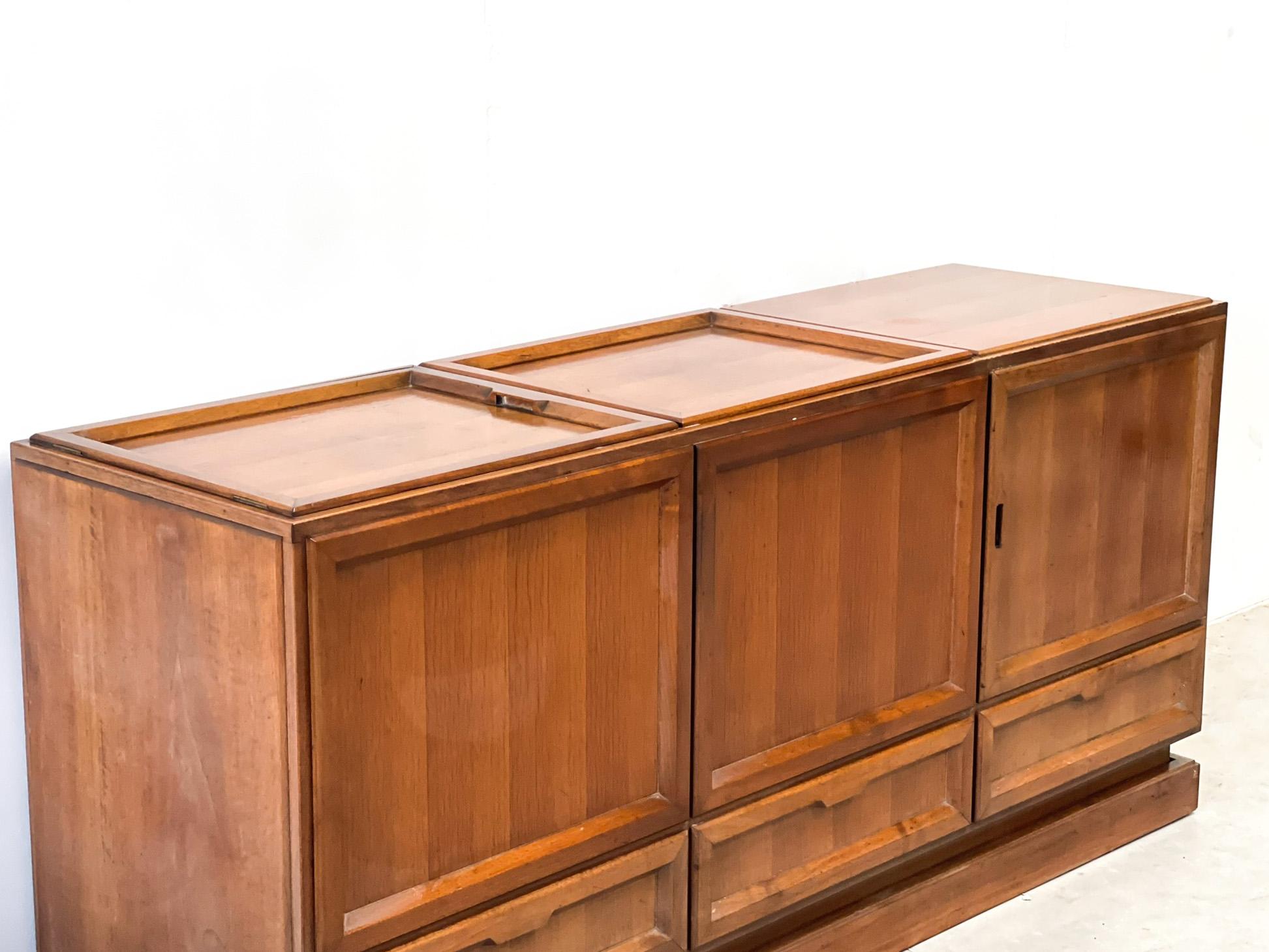 Italian sideboard or bar cabinet, 1960s For Sale 2