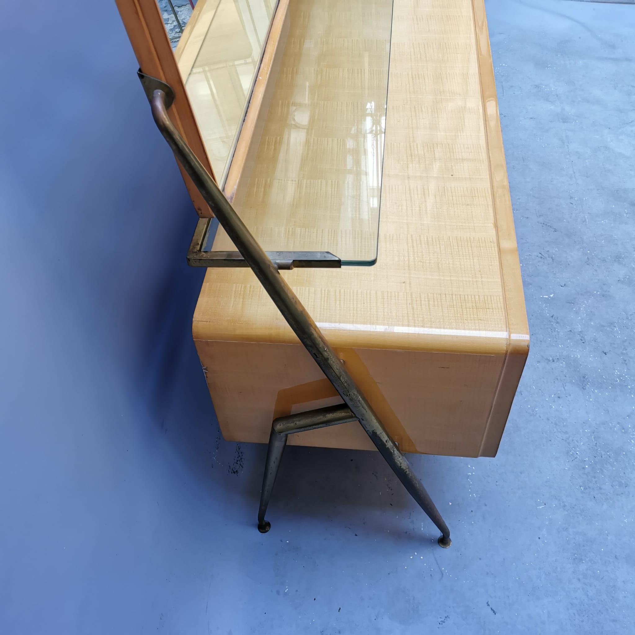 Mid-20th Century Italian sideboard, Silvio Cavatorta, 50s For Sale