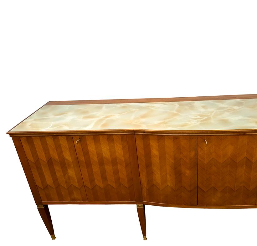 20th Century Italian Sideboard with Chevron Marquetry and Glass Top For Sale