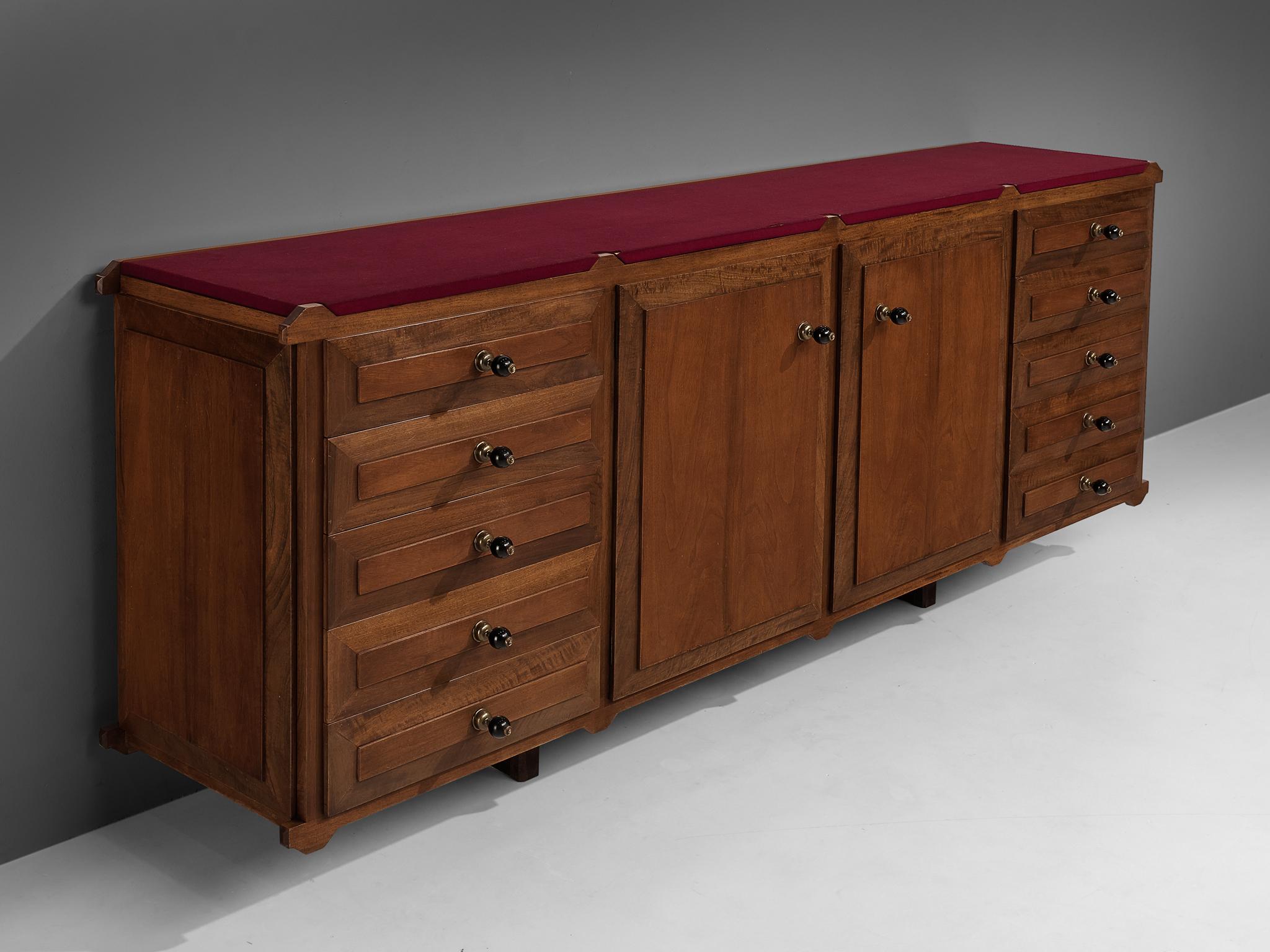Italian Sideboard with Drawers in Walnut with Brass Handles For Sale 1