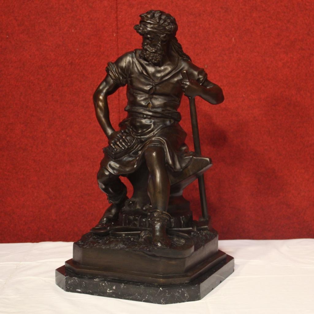 Italian Signed Bronze Sculpture Depicting a Blacksmith, 20th Century For Sale 3