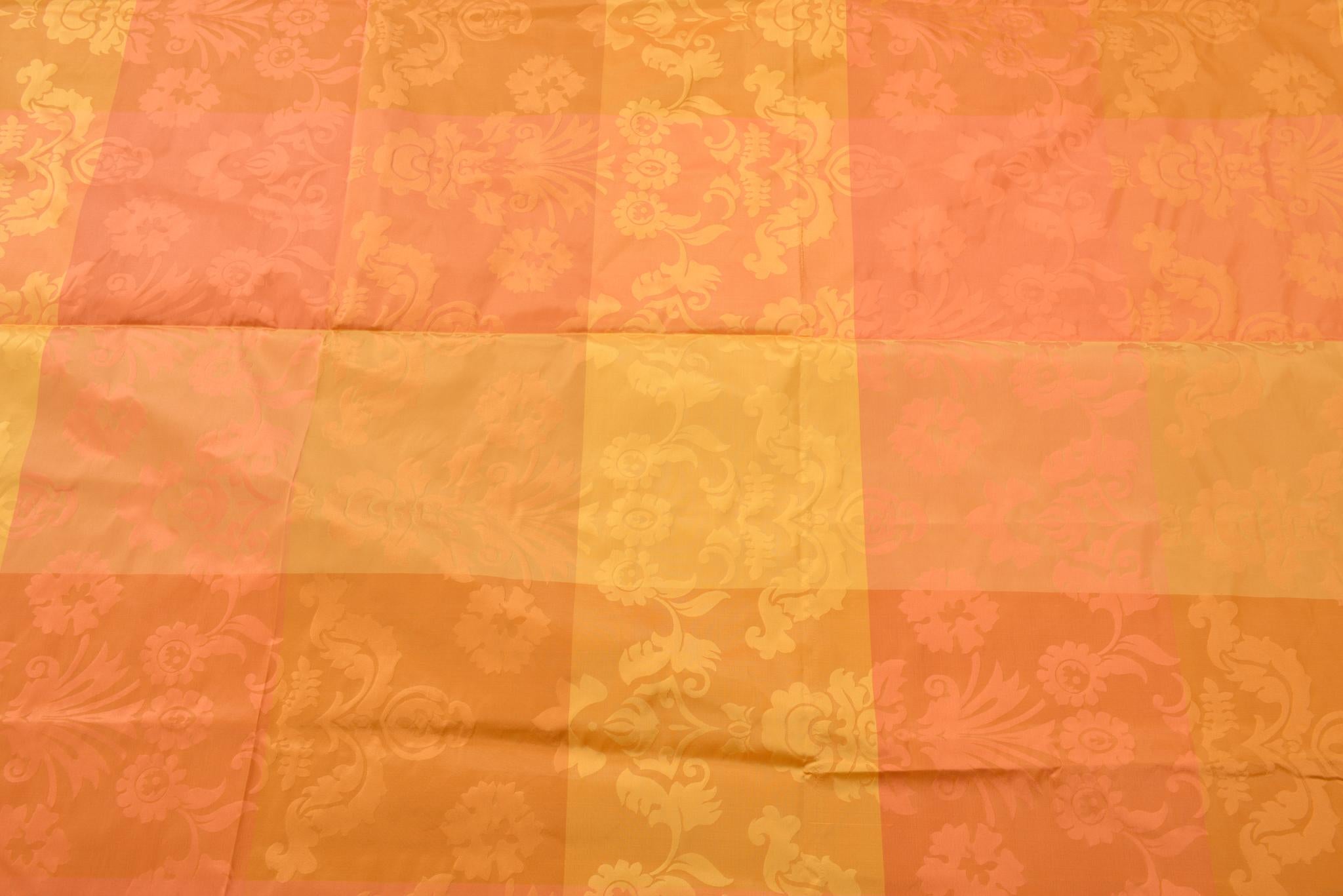 Italian Silk Textile  Fabric with Scottish Design In Excellent Condition For Sale In Alessandria, Piemonte