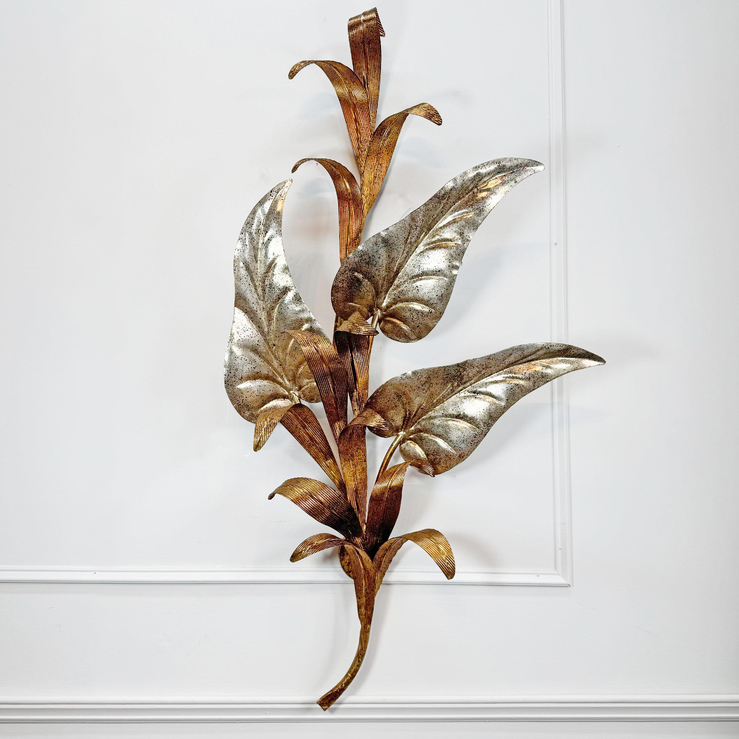 Late 20th Century Italian Silver and Gilt leaf wall light 1970s For Sale