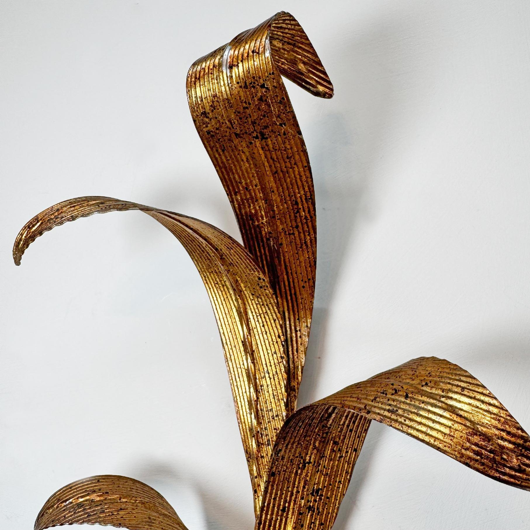 Metal Italian Silver and Gilt leaf wall light 1970s For Sale