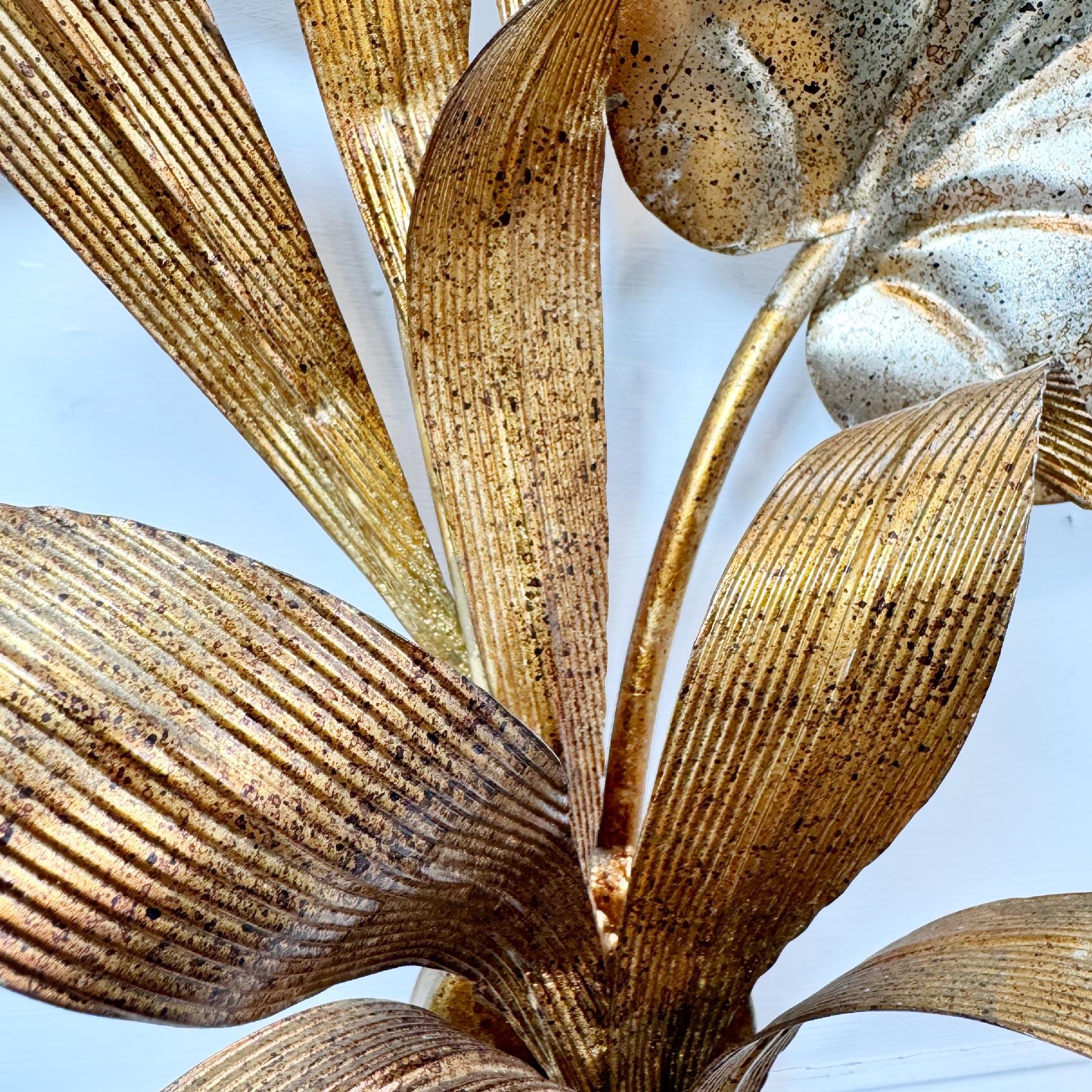 Italian Silver and Gilt leaf wall light 1970s For Sale 3