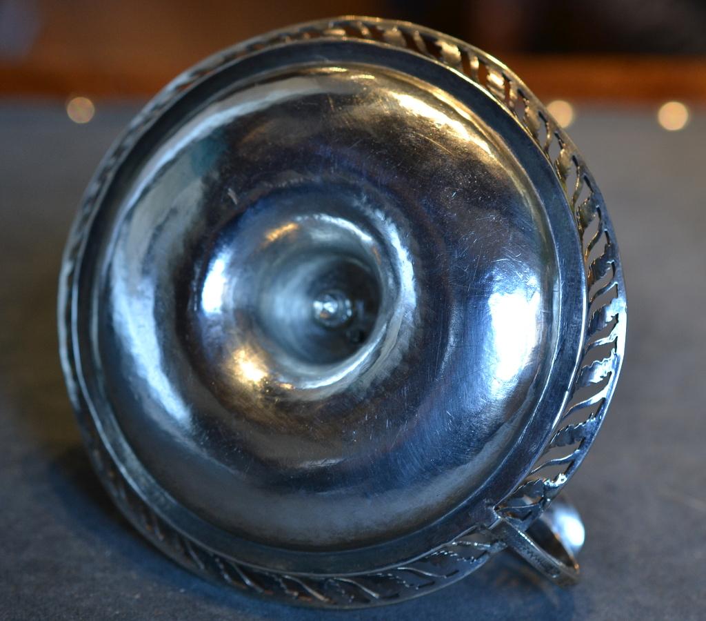 Cast Italian Silver Circular Chamberstick, 1820s For Sale