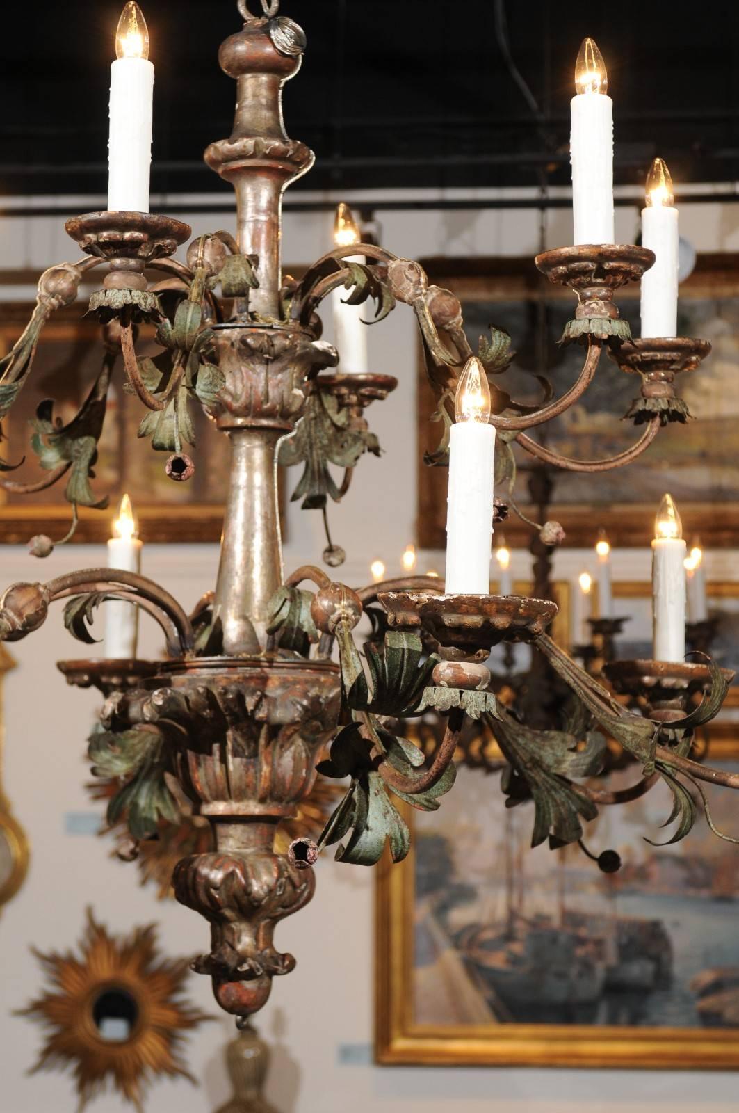 Italian Silver Gilt and Painted Tole 12-Light Chandelier from the Tuscany Region 1