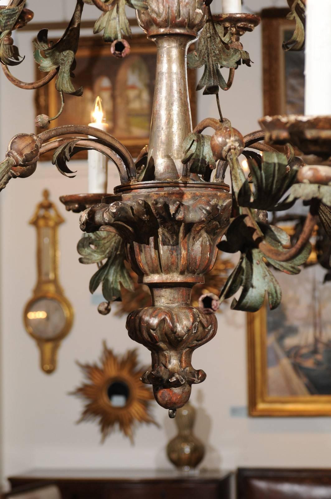 Italian Silver Gilt and Painted Tole 12-Light Chandelier from the Tuscany Region 3