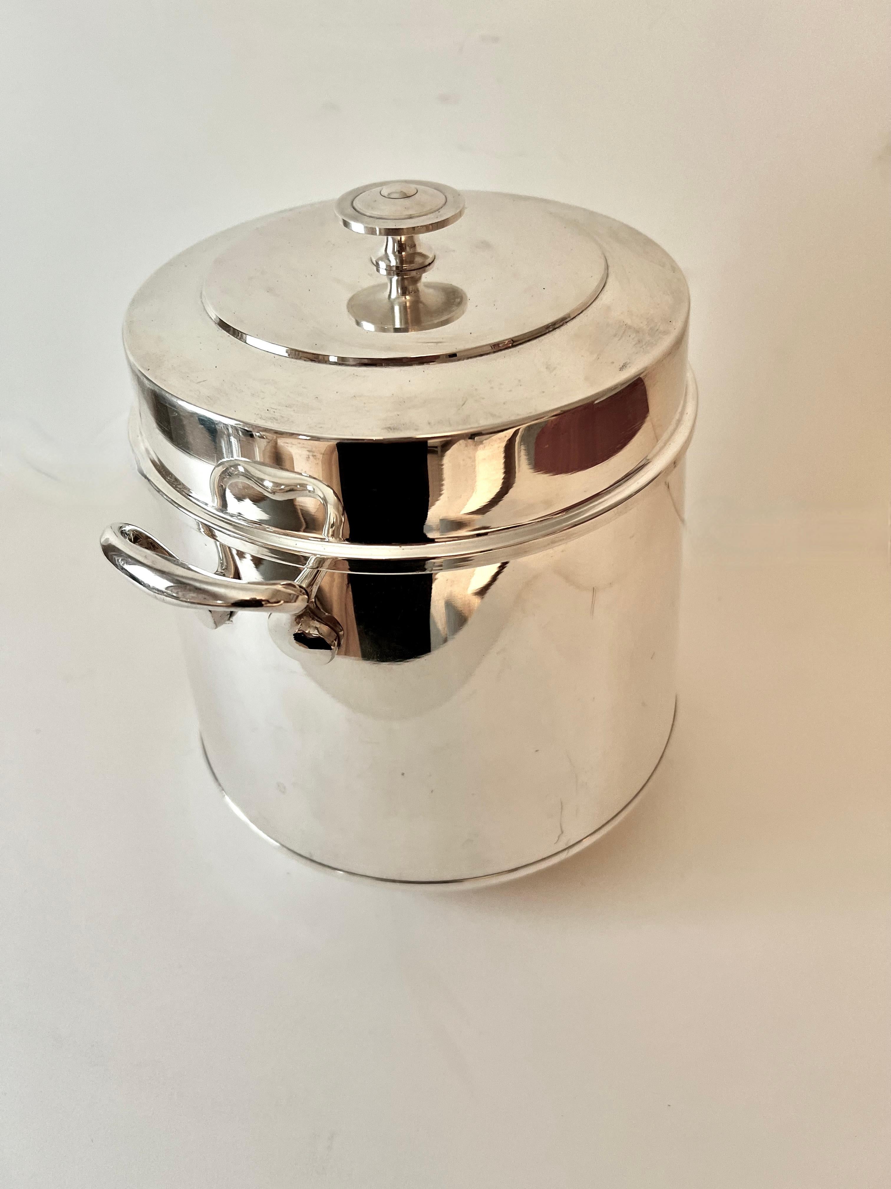 Italian Silver Ice Bucket with Handles and Glass Thermal Lining For Sale 3