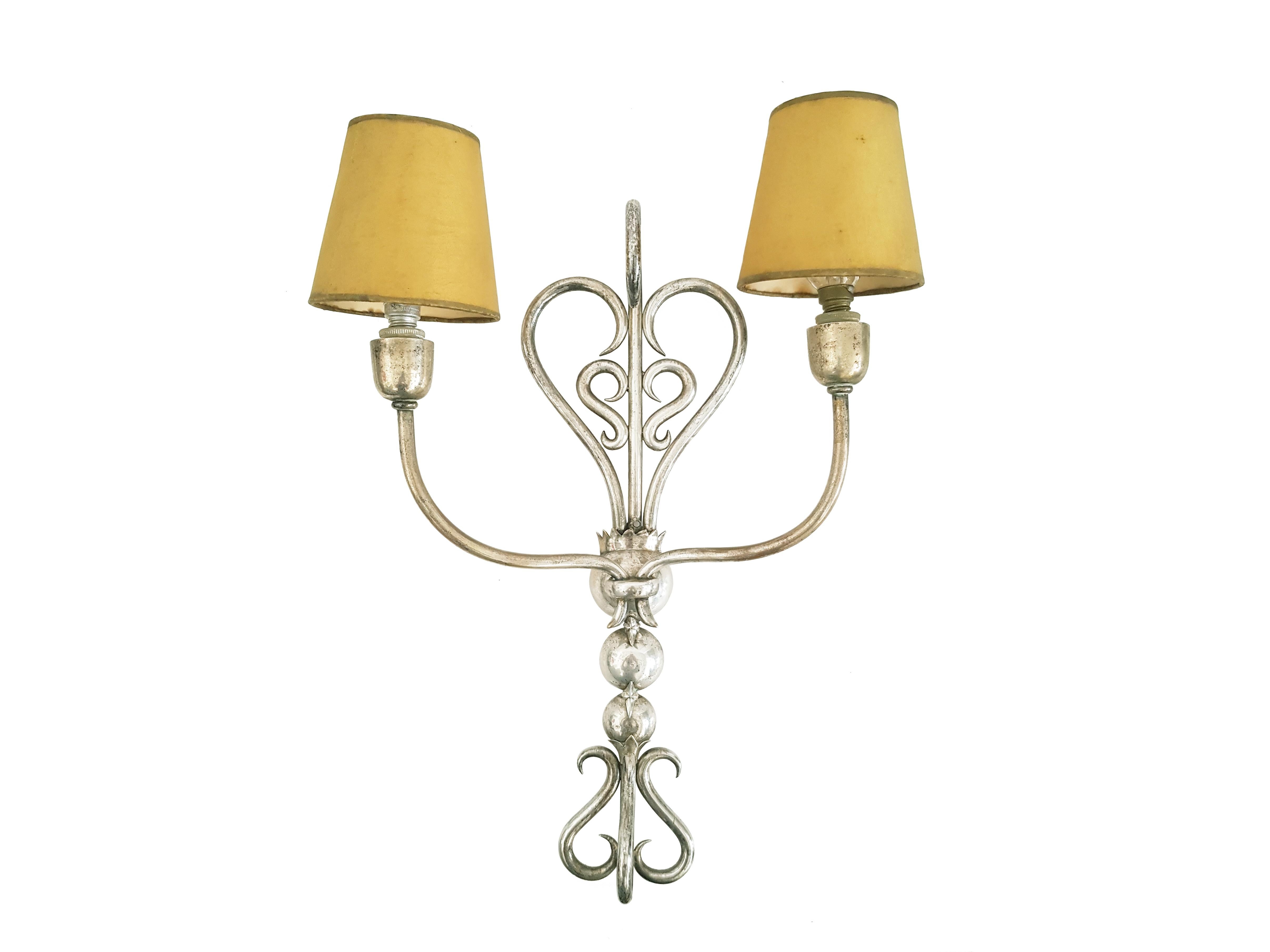 Italian Silver Plated Brass Deco 2-Lights Sconces In Good Condition For Sale In Varese, Lombardia