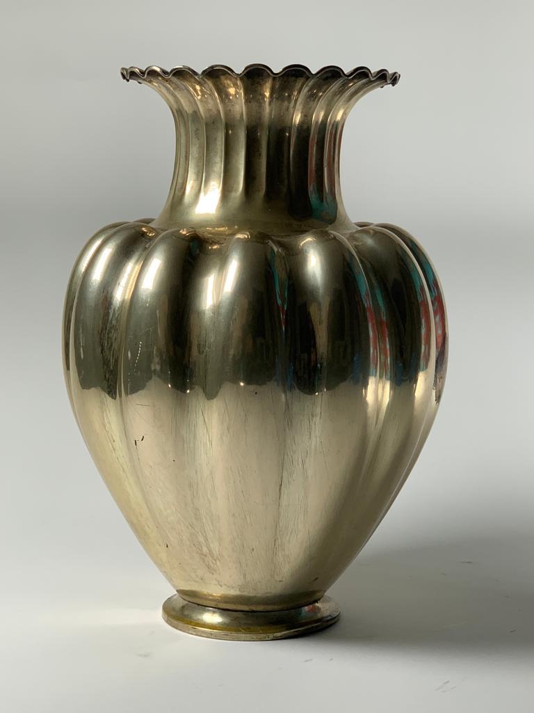  Italian Silver Vase Production Argenteria Miracoli Milano For Sale 1