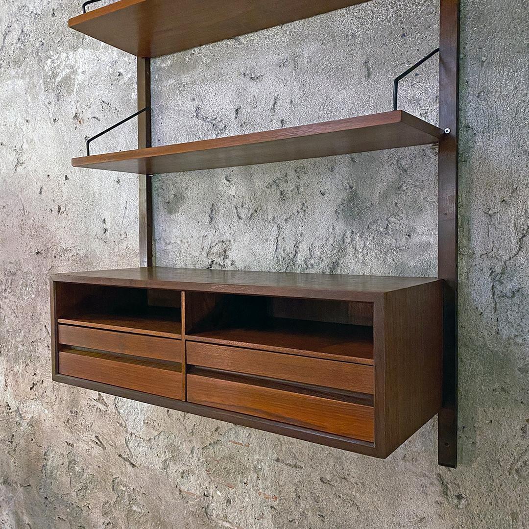 Italian Single Teak Wall Bookcase with Shelves, Desk and Compartment, ISA, 1960s In Good Condition In MIlano, IT