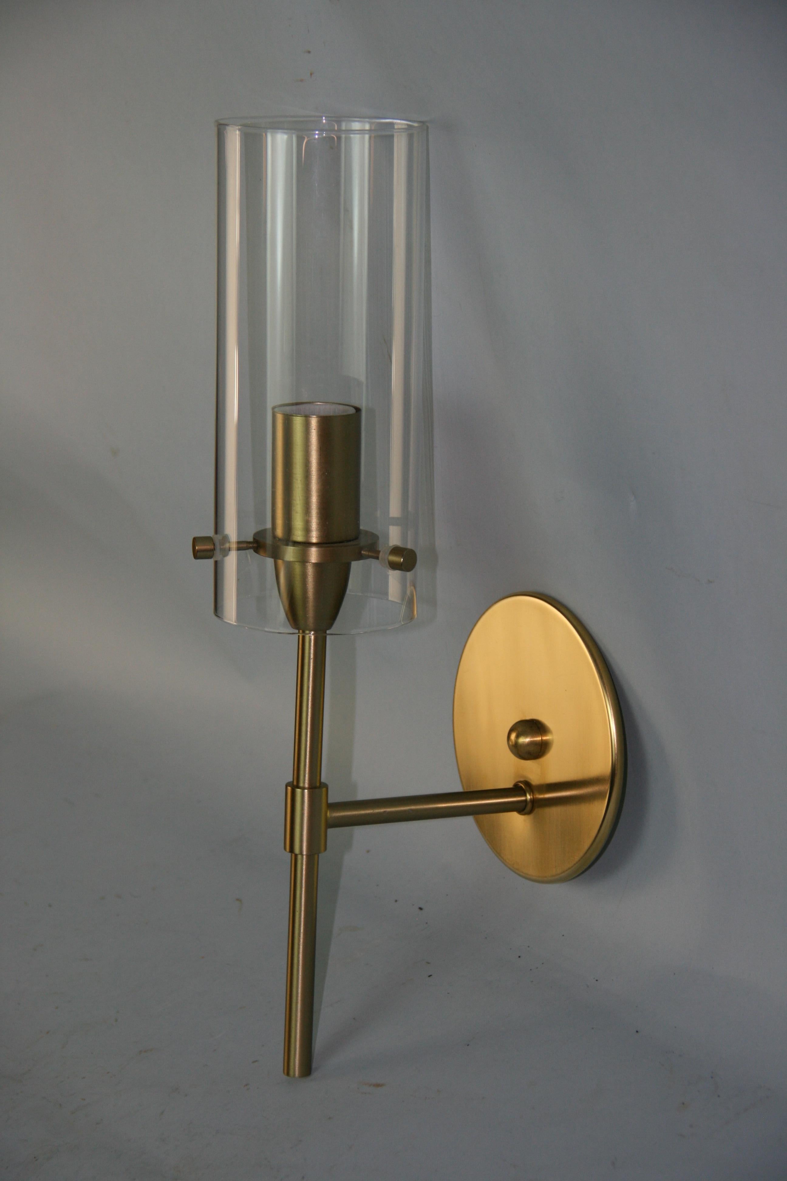 Late 20th Century Italian Single Wall Sconce with Clear Glass Hurricane Shade For Sale