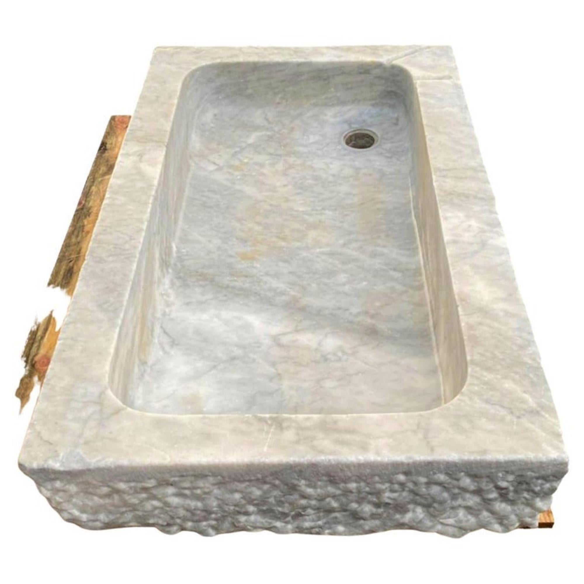 Italienischer Waschbecken aus weißem Carrara-Marmor, 20. Jahrhundert im Angebot 2
