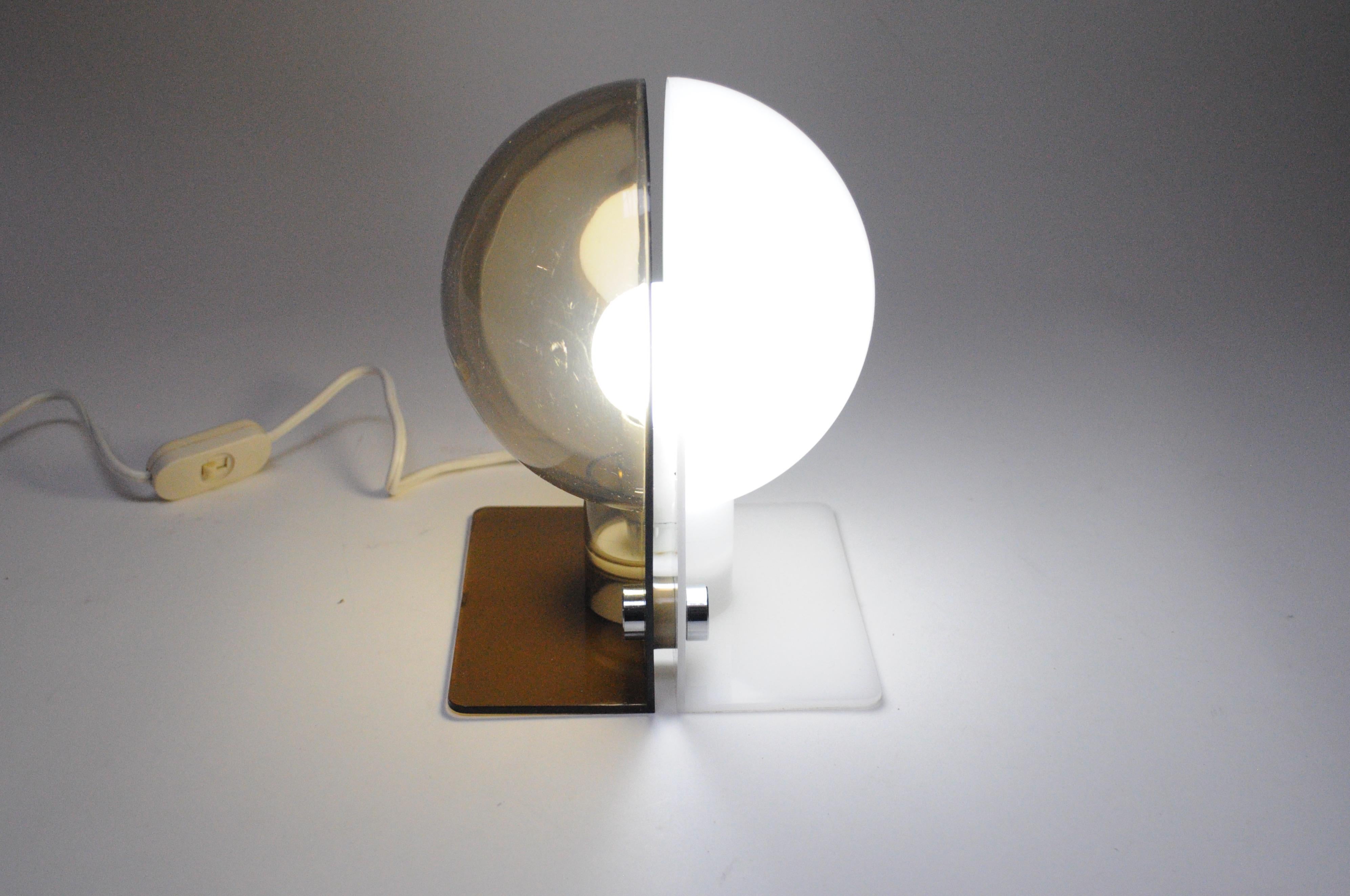 Italian 'Sirio' Table Lamp by Sergio Brazzoli & Ermanno Lampa for Guzzini For Sale 3