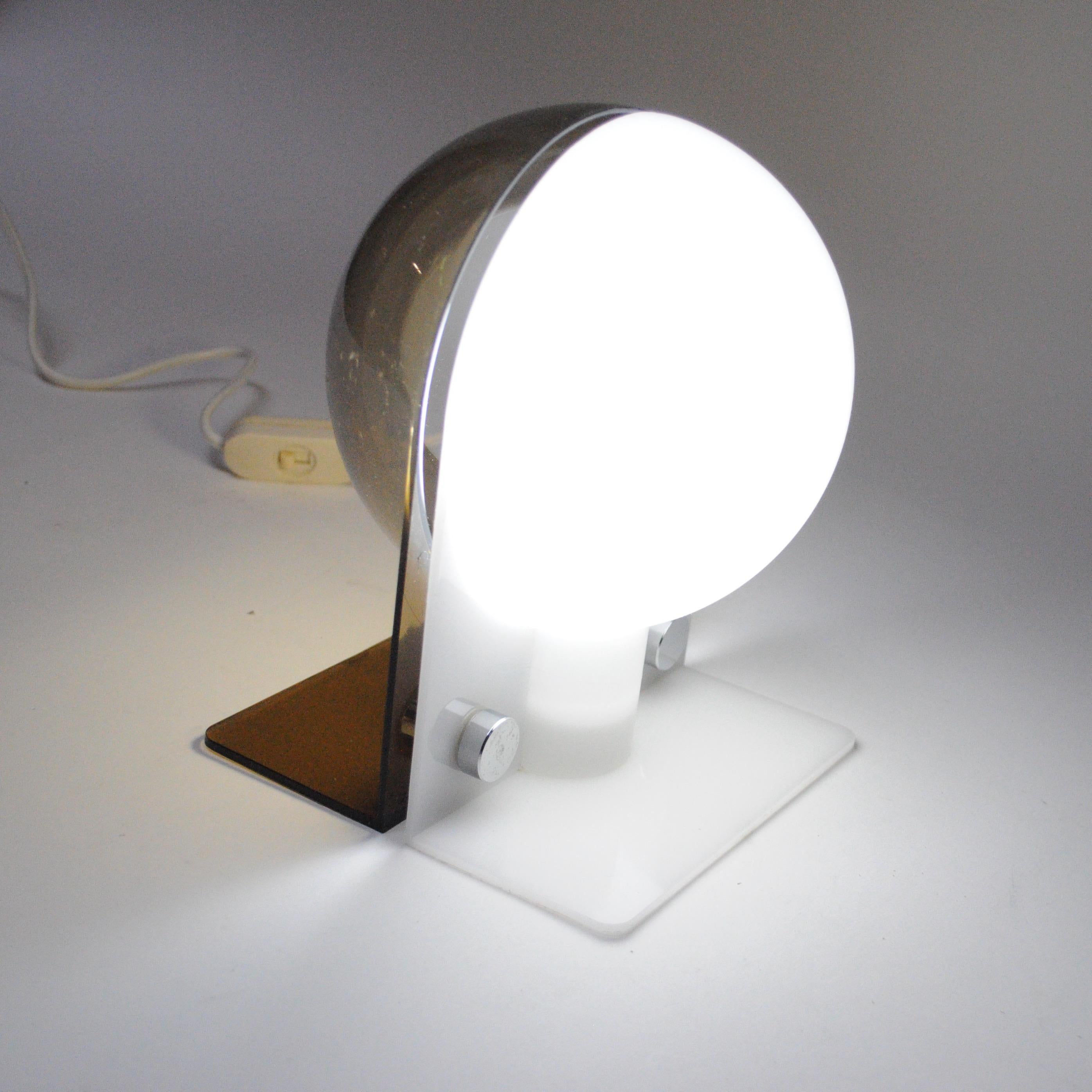 Italian 'Sirio' Table Lamp by Sergio Brazzoli & Ermanno Lampa for Guzzini For Sale 4
