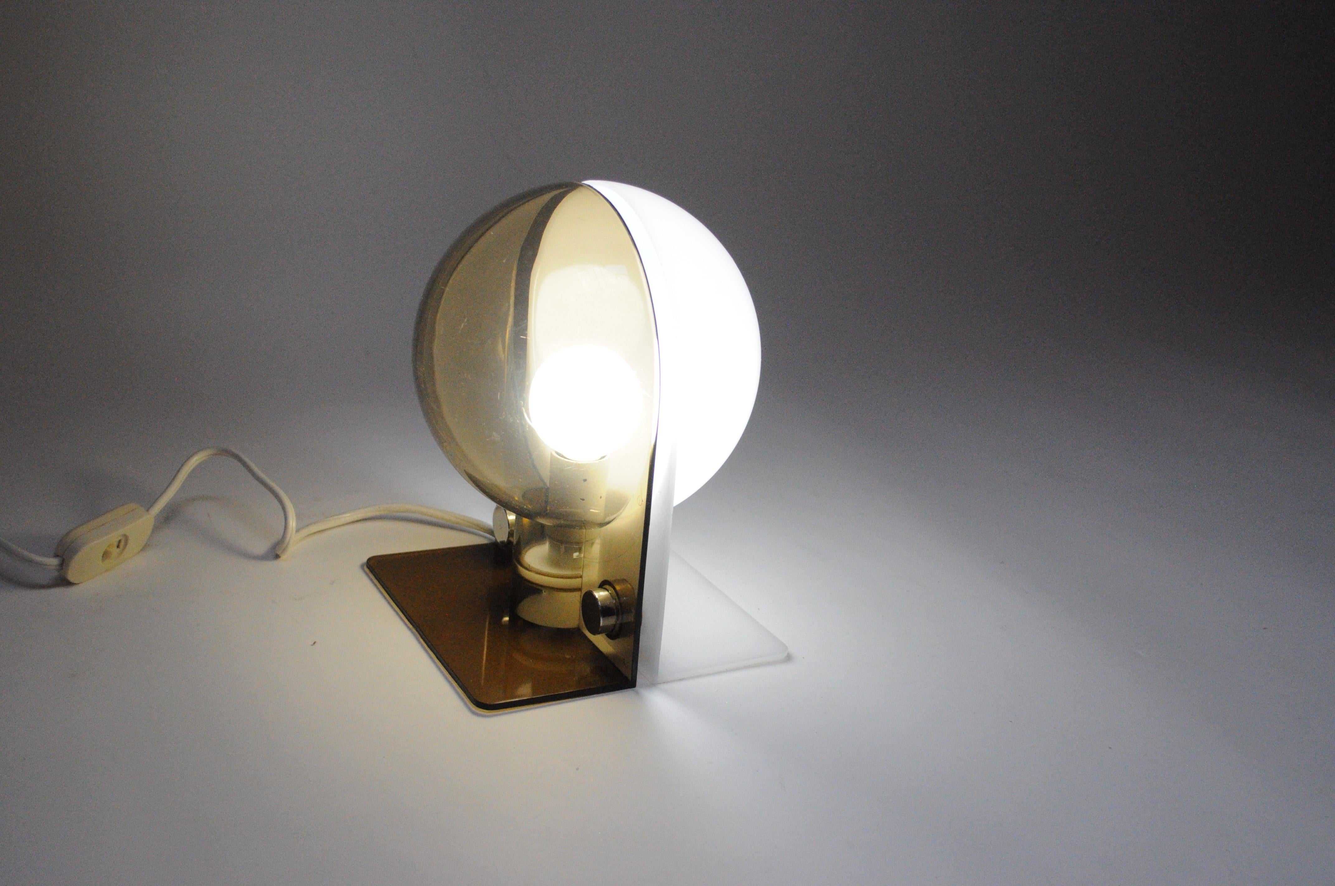 Italian 'Sirio' Table Lamp by Sergio Brazzoli & Ermanno Lampa for Guzzini For Sale 5