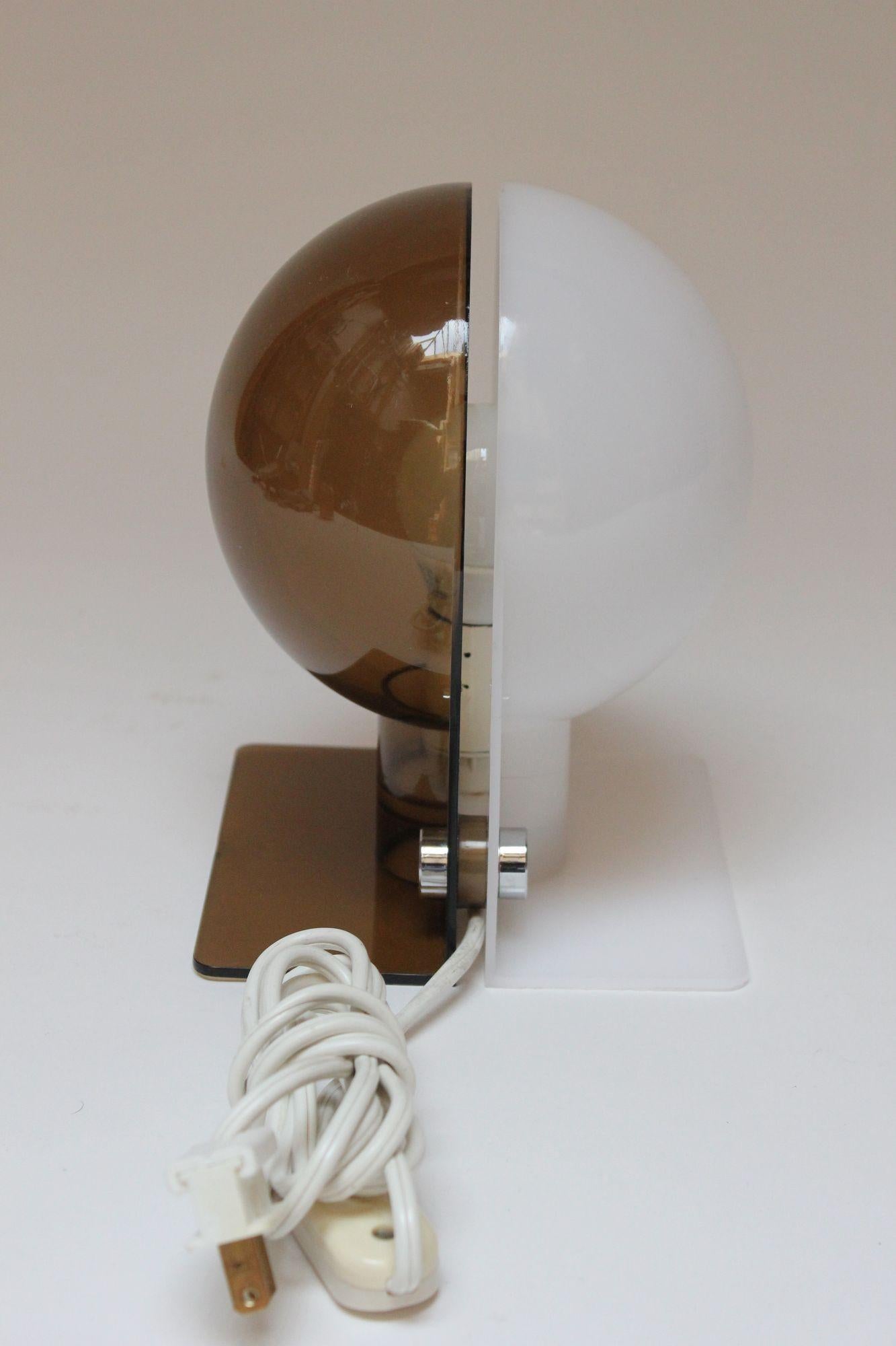 Mid-Century Modern Italian 'Sirio' Table Lamp by Sergio Brazzoli & Ermanno Lampa for Guzzini For Sale