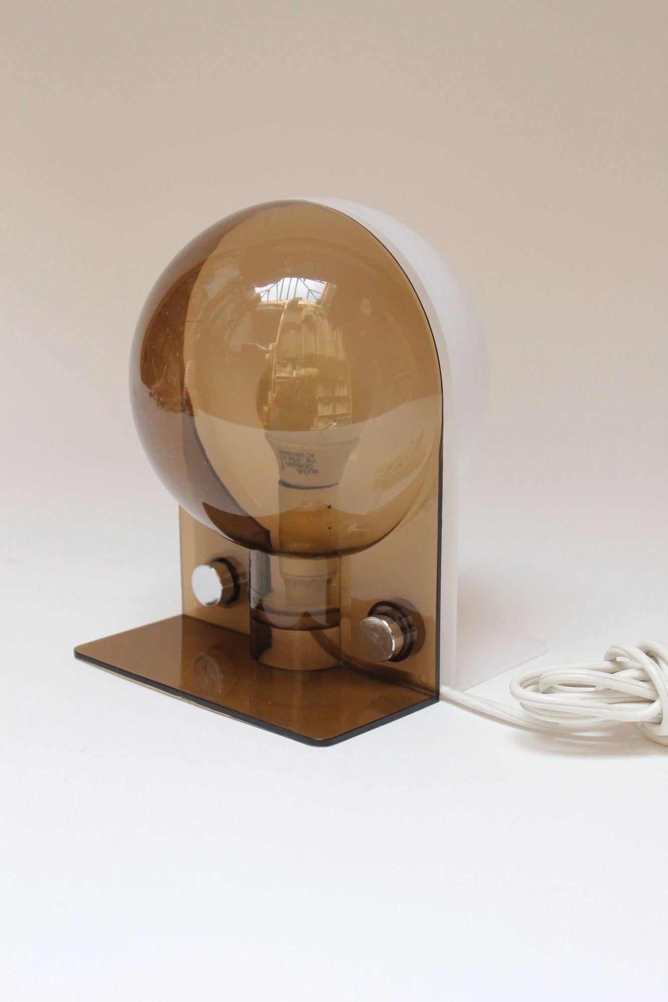 Late 20th Century Italian 'Sirio' Table Lamp by Sergio Brazzoli & Ermanno Lampa for Guzzini For Sale