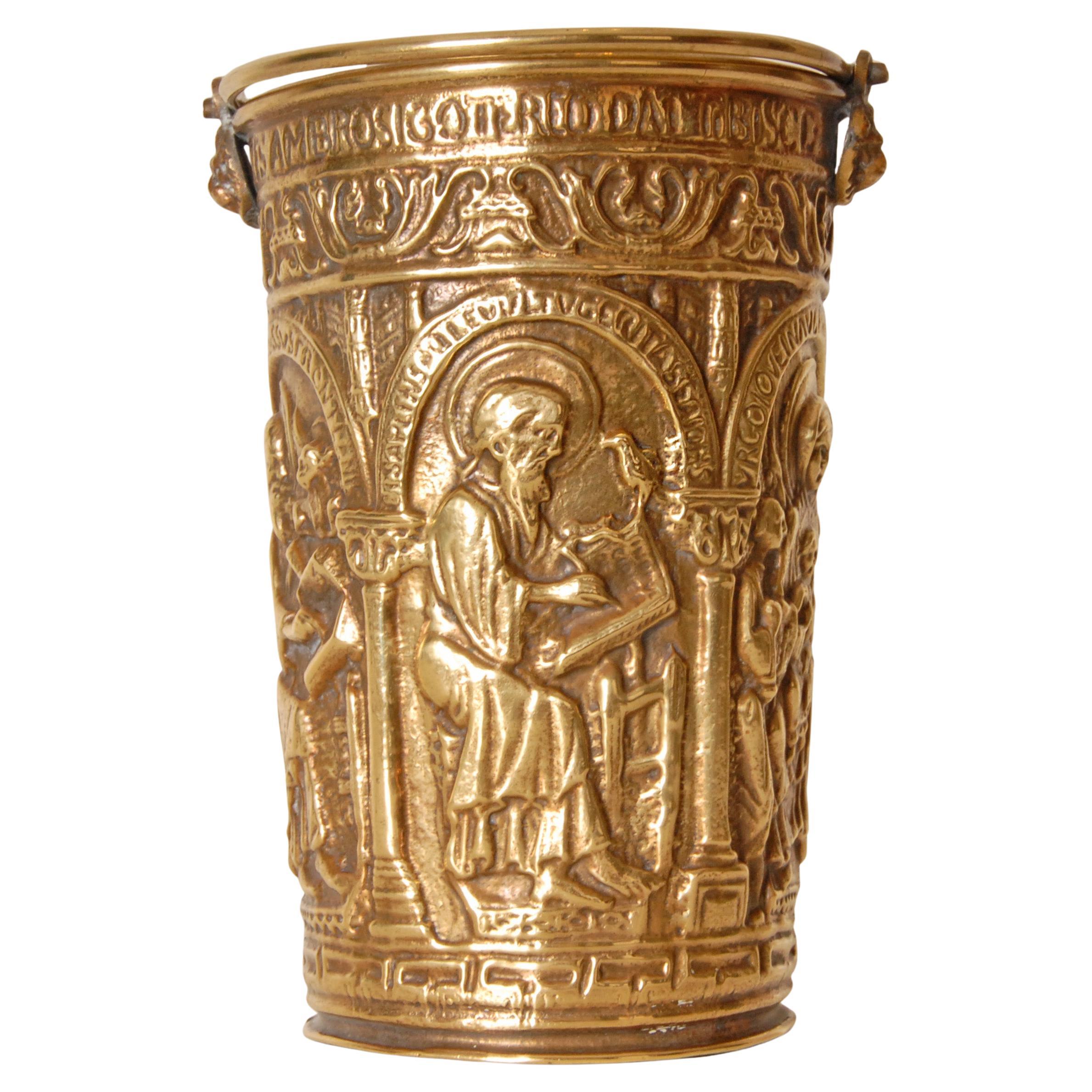 Acquasantiera italiana Situla del XVIII secolo in ottone e zinco in vendita