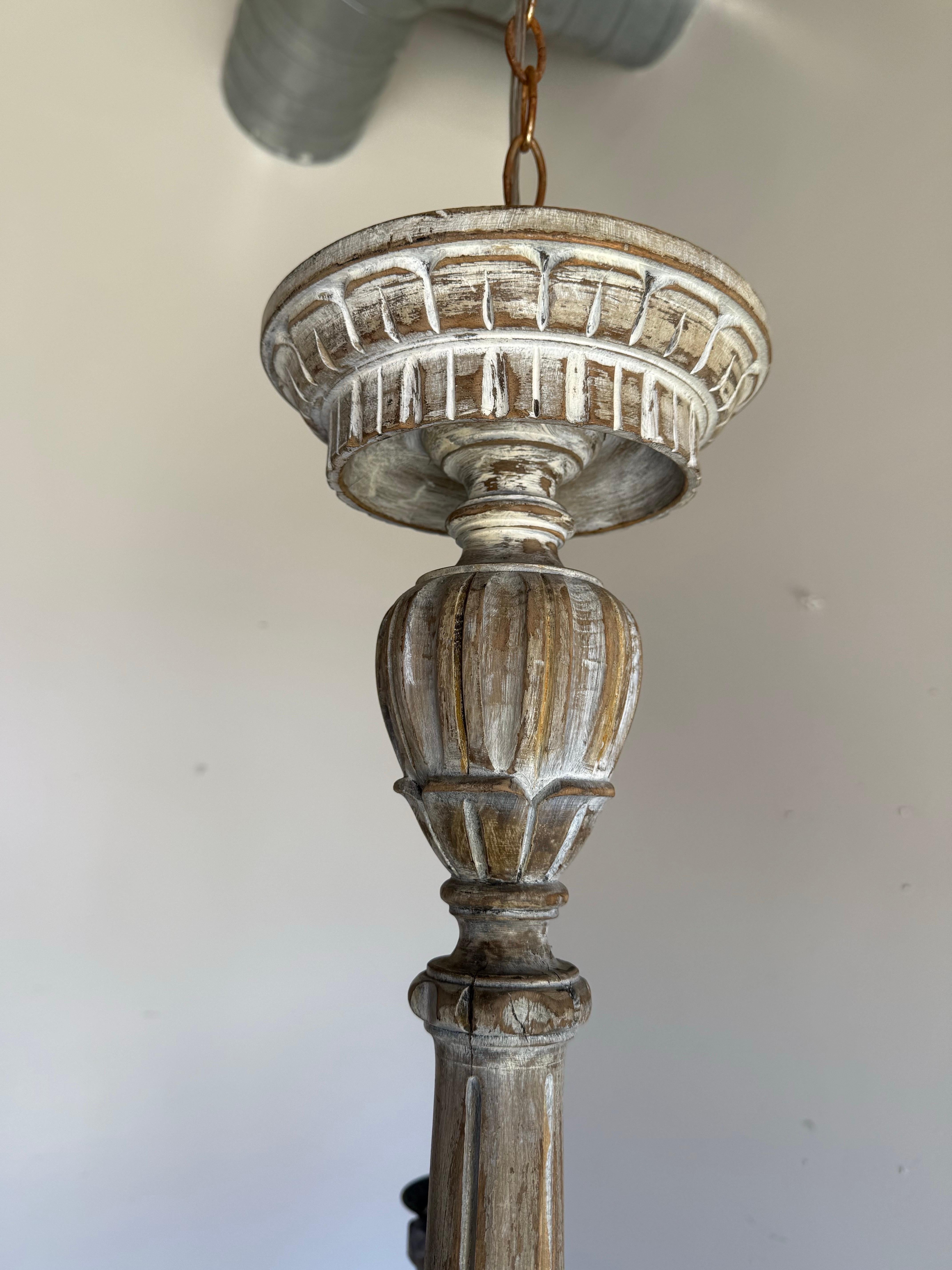 Neoclassical Italian Six-Light Painted and Giltwood Chandelier For Sale