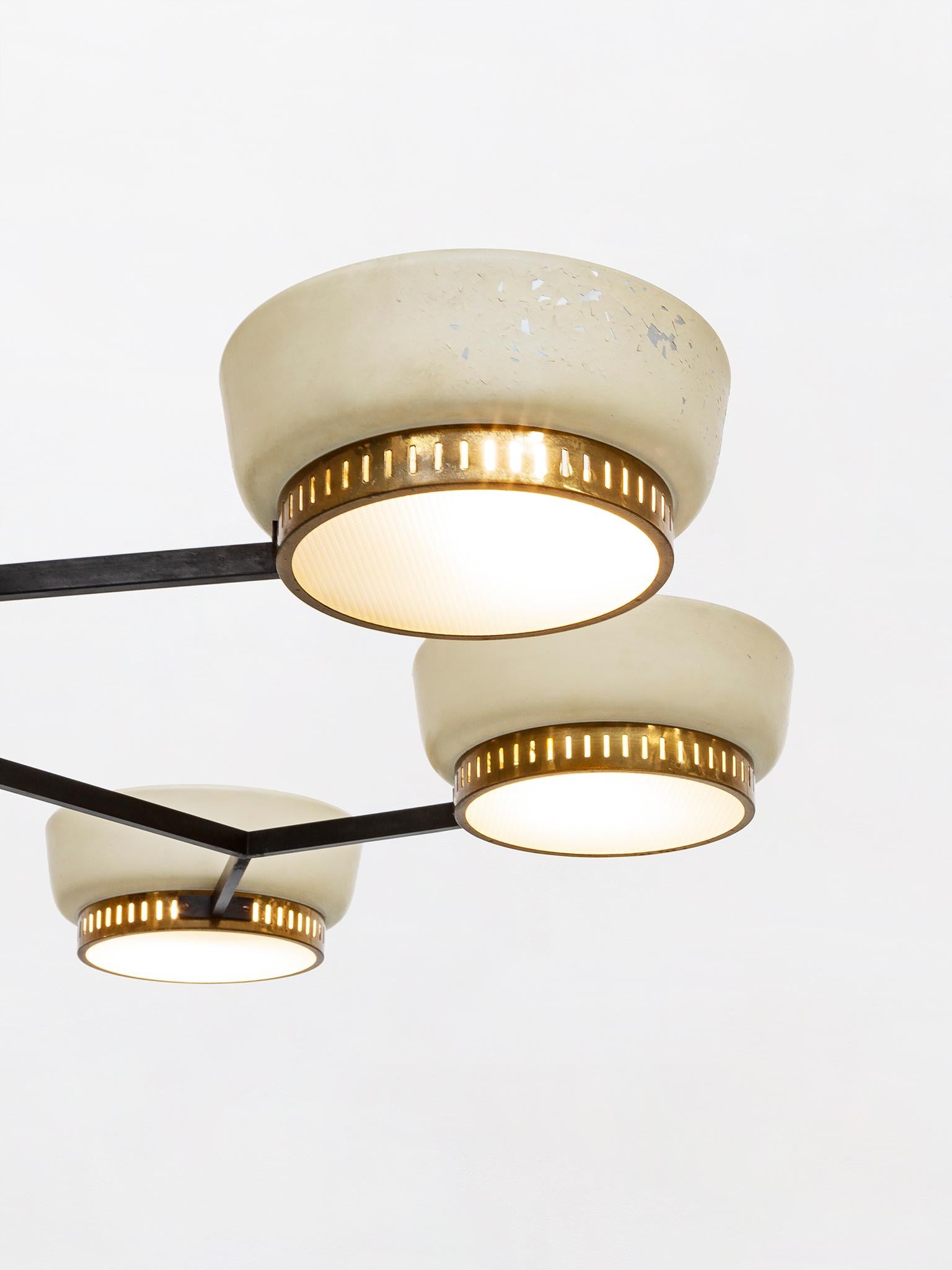 Italian Six-Lights, Brass and Metal, Ceiling Lamp Mod.1117/6 by Stilnovo, 1958 In Good Condition In MIlano, IT