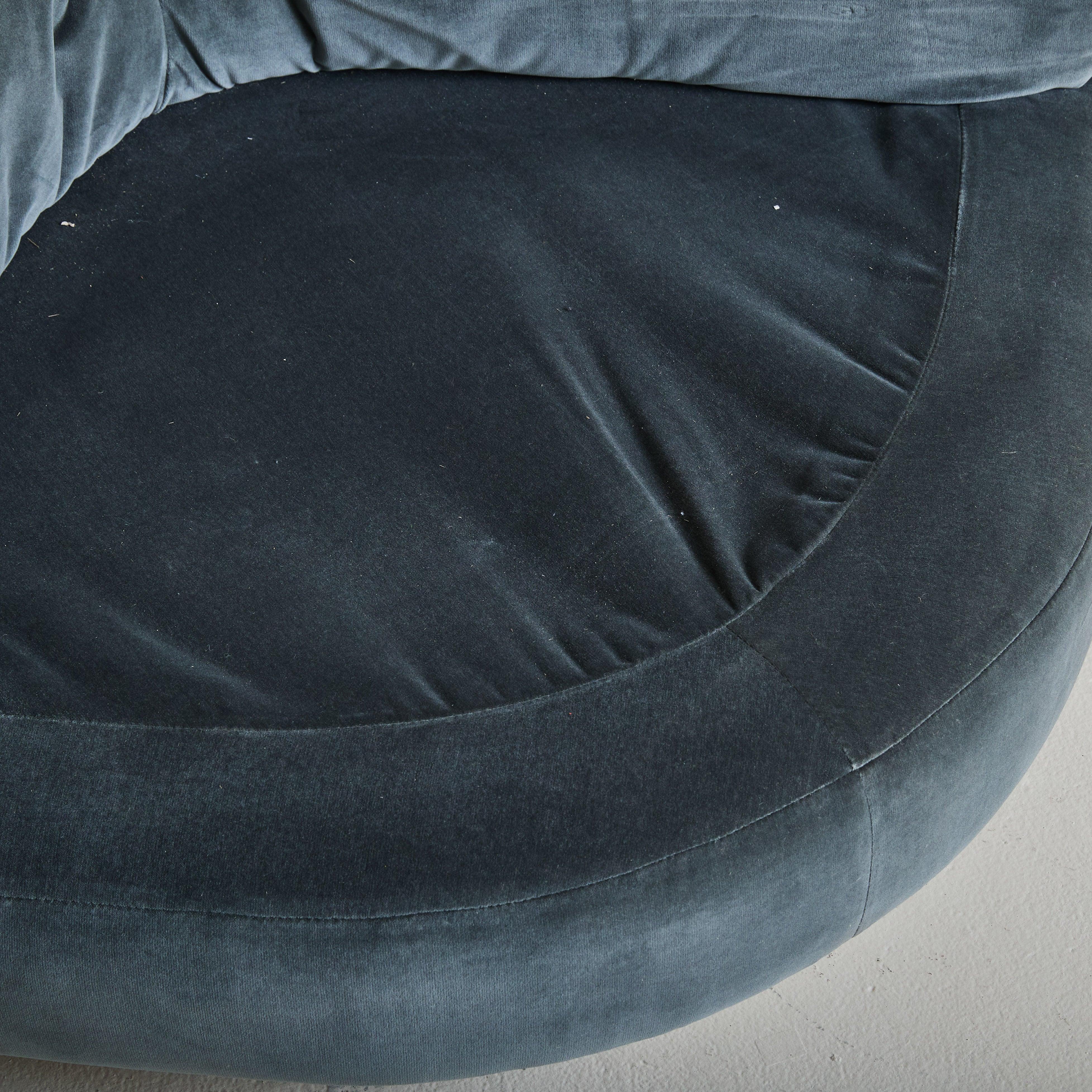 Fauteuil d'angle italien en velours bleu ardoise attribué à Marzio Cecchi, 1970 en vente 3