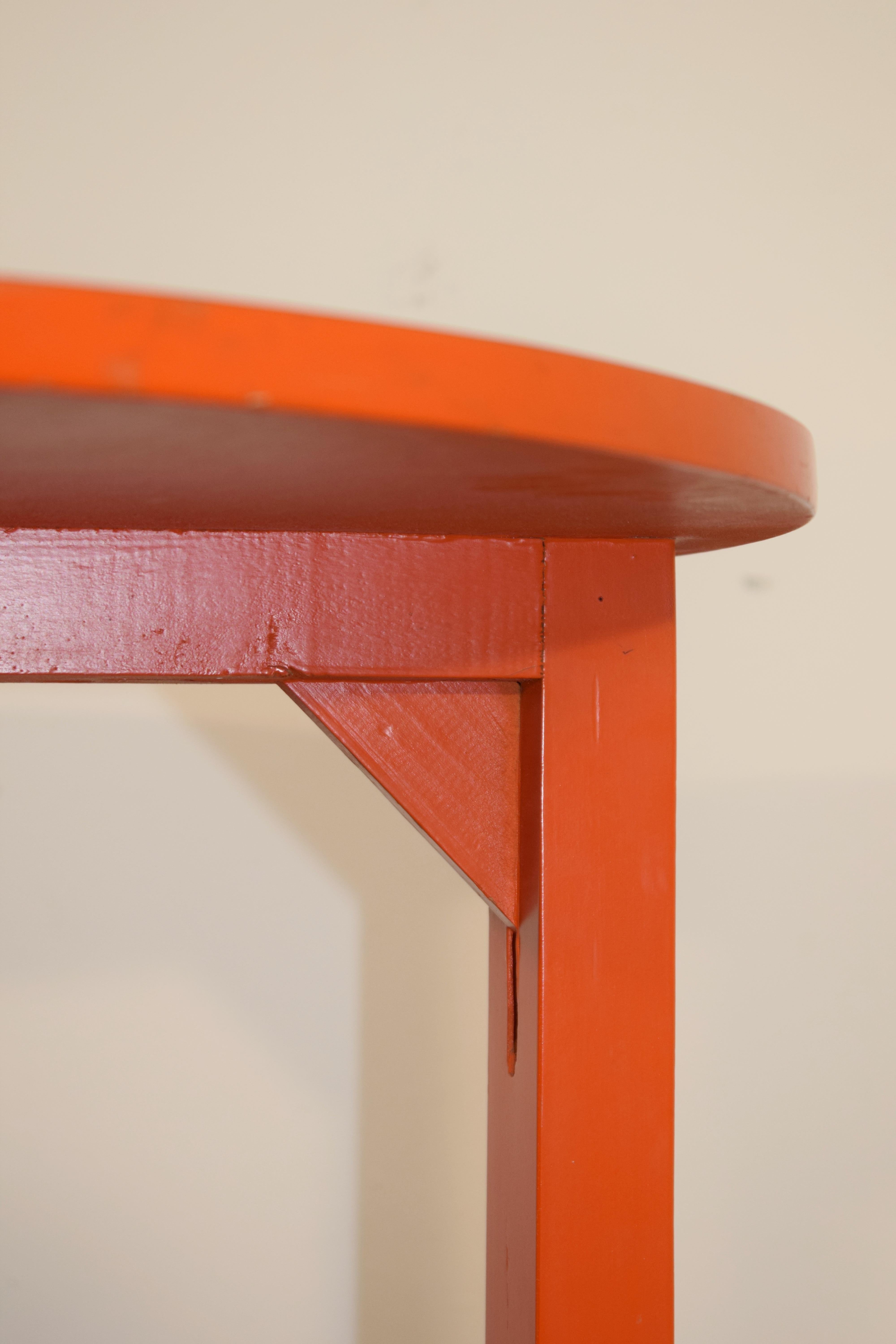 Mid-Century Modern Italian side table, lacquered wood, 1960s For Sale