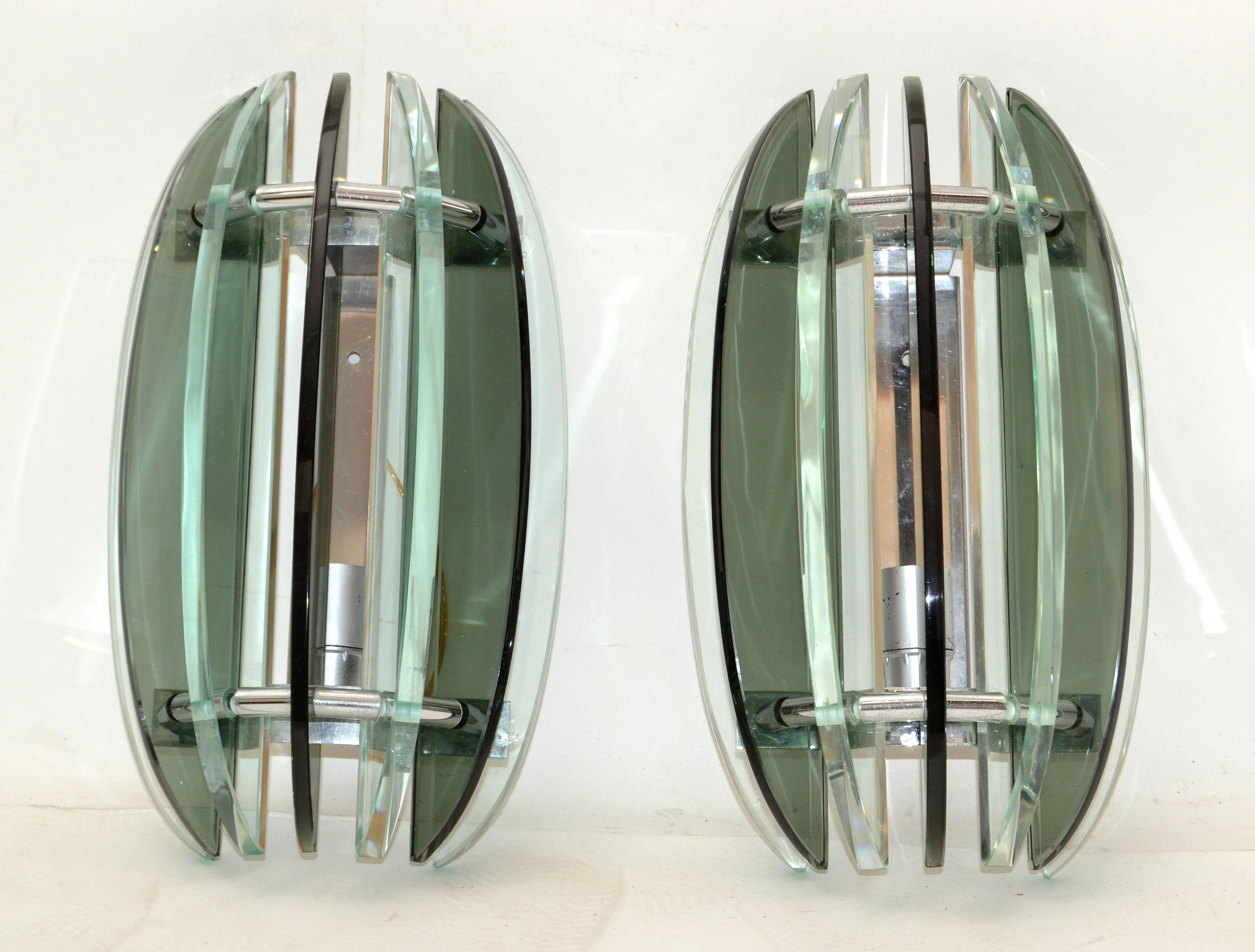 Italian Smoke & Clear Green Glass Sconces by Veca Mid-Century Modern 1970, Pair In Good Condition In Miami, FL
