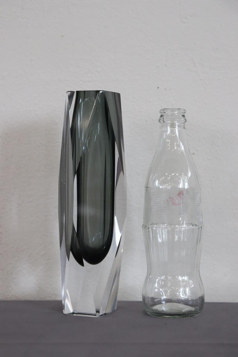 Vaso in vetro artistico grigio fumé italiano, Flavio Poli per A. Mandruzzato, anni '60 in vendita 5