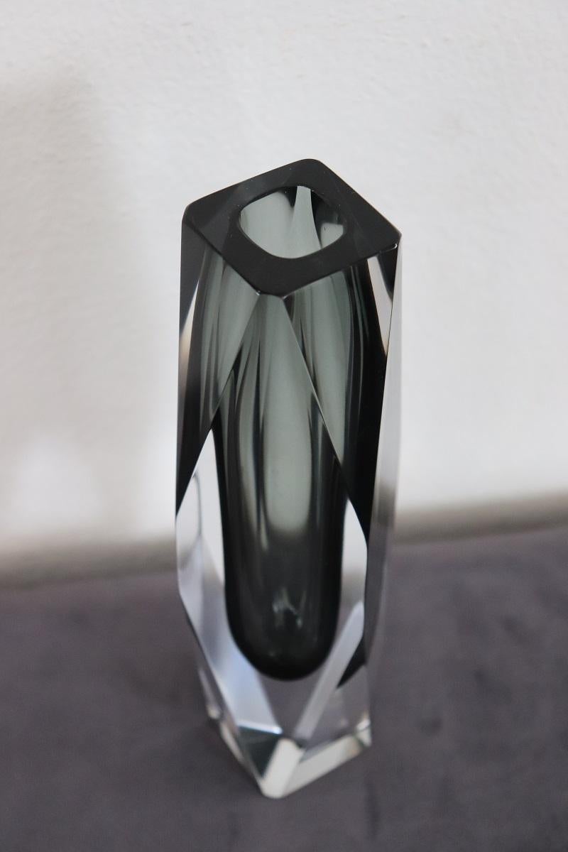 Vaso in vetro artistico grigio fumé italiano, Flavio Poli per A. Mandruzzato, anni '60 in vendita 2