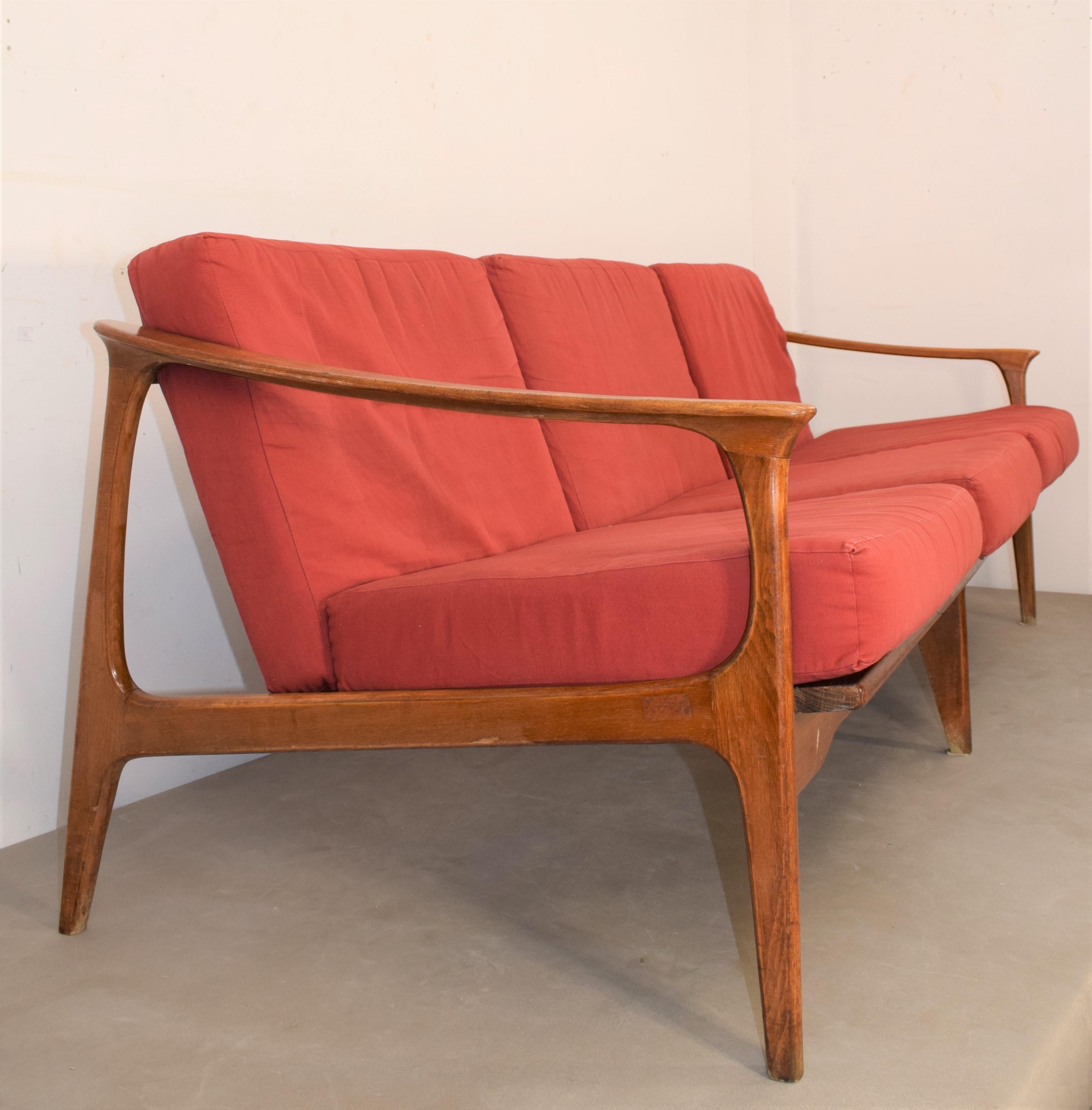 Italian sofa, 1960s.
Dimensions: H=72 cm; W= 190 cm; D= 90; Seat Height= 43 cm.