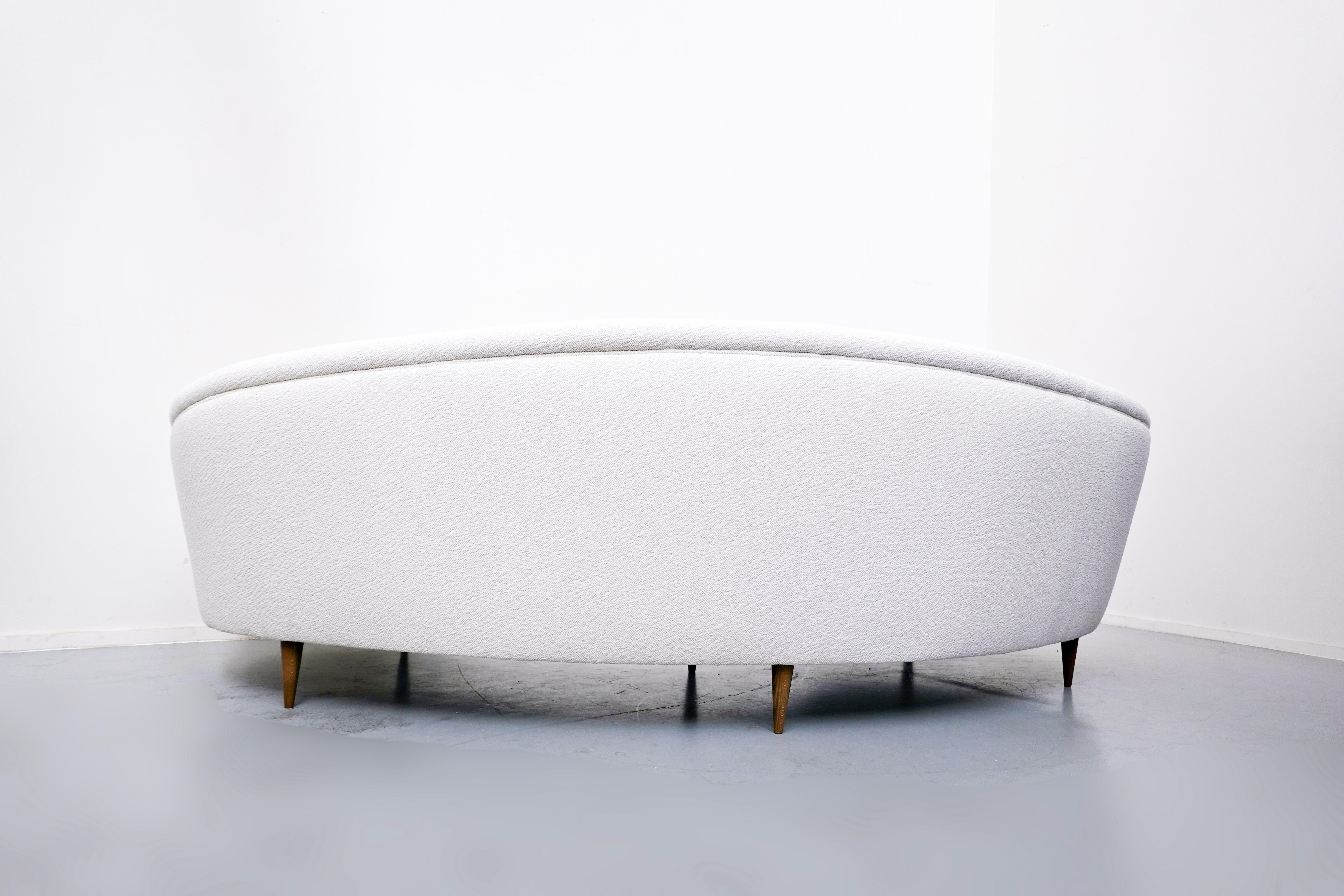 Mid-Century Modern Italian White Sofa in Fabric, 1960s, New Upholstery 7