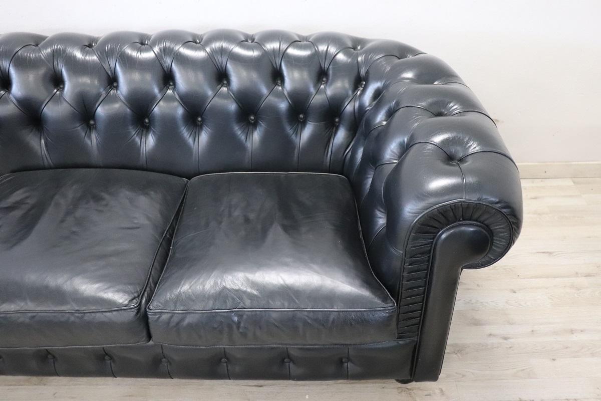 Italian Sofa and Armchair in the Style of Chesterfield, circa 1980s In Good Condition For Sale In Casale Monferrato, IT