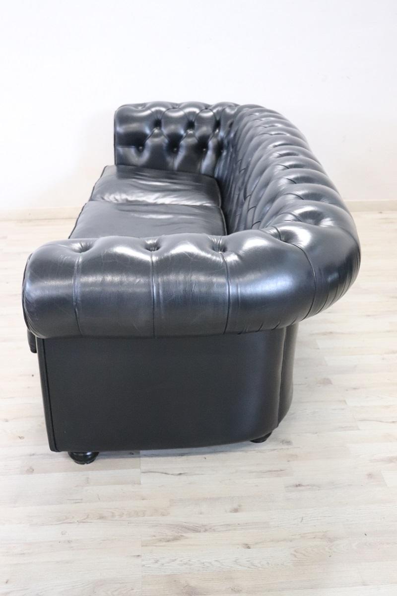 Italian Sofa and Armchair in the Style of Chesterfield, circa 1980s For Sale 1
