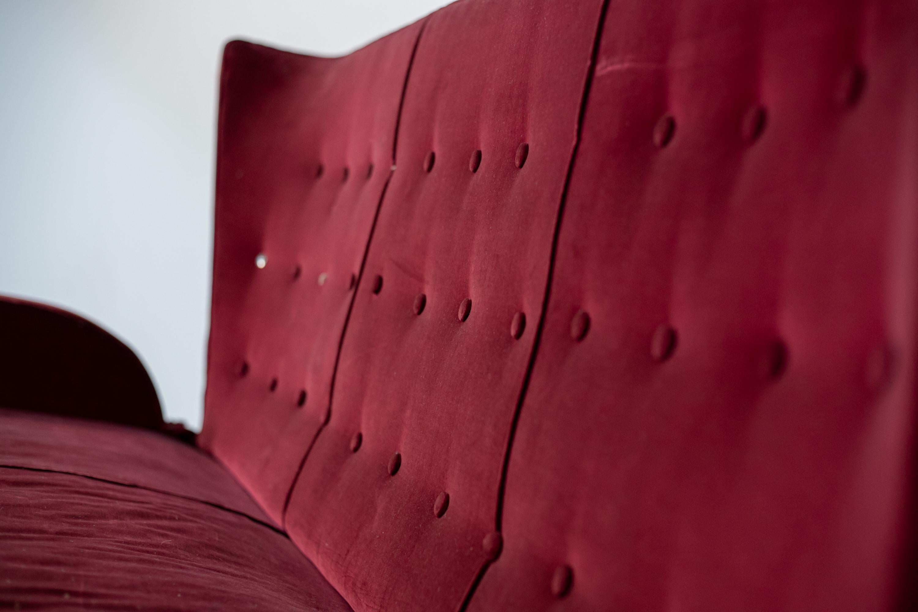 Italian Sofa Attributed to Paolo Buffa in Red Velvet and Wood 9