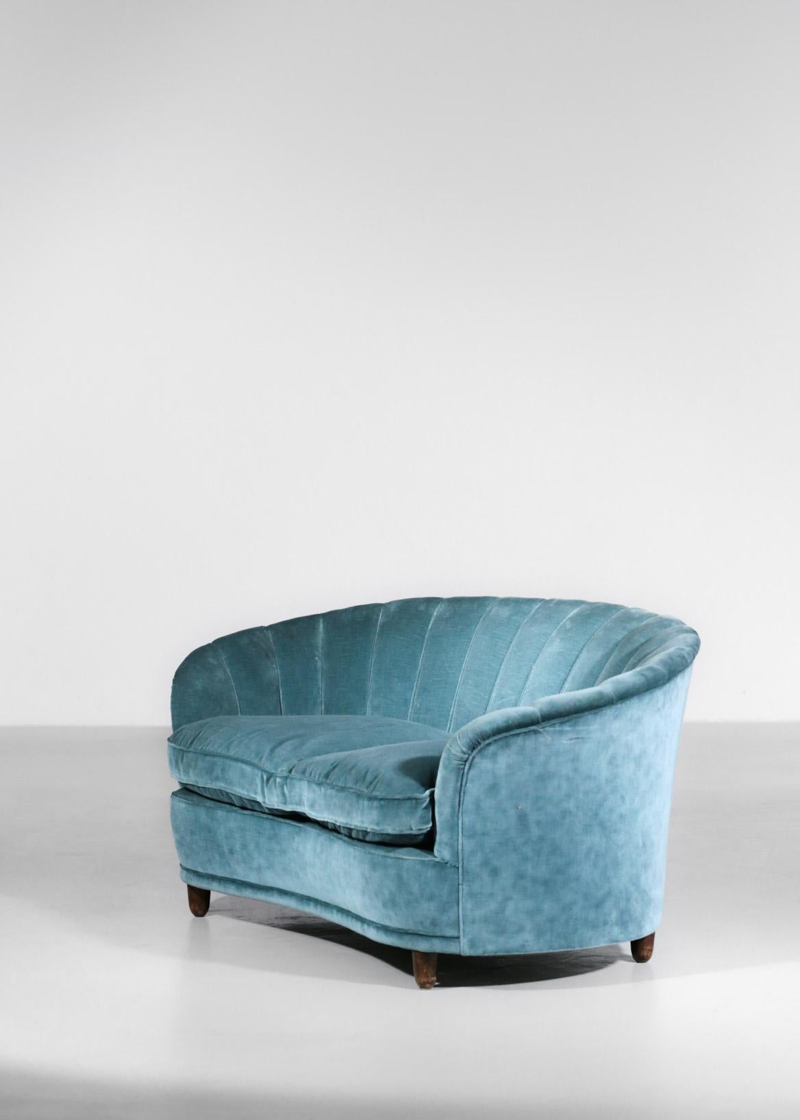 Mid-20th Century Italian Sofa by Gio Ponti Design 1960s Velvet Vintage Designer 2 Seat