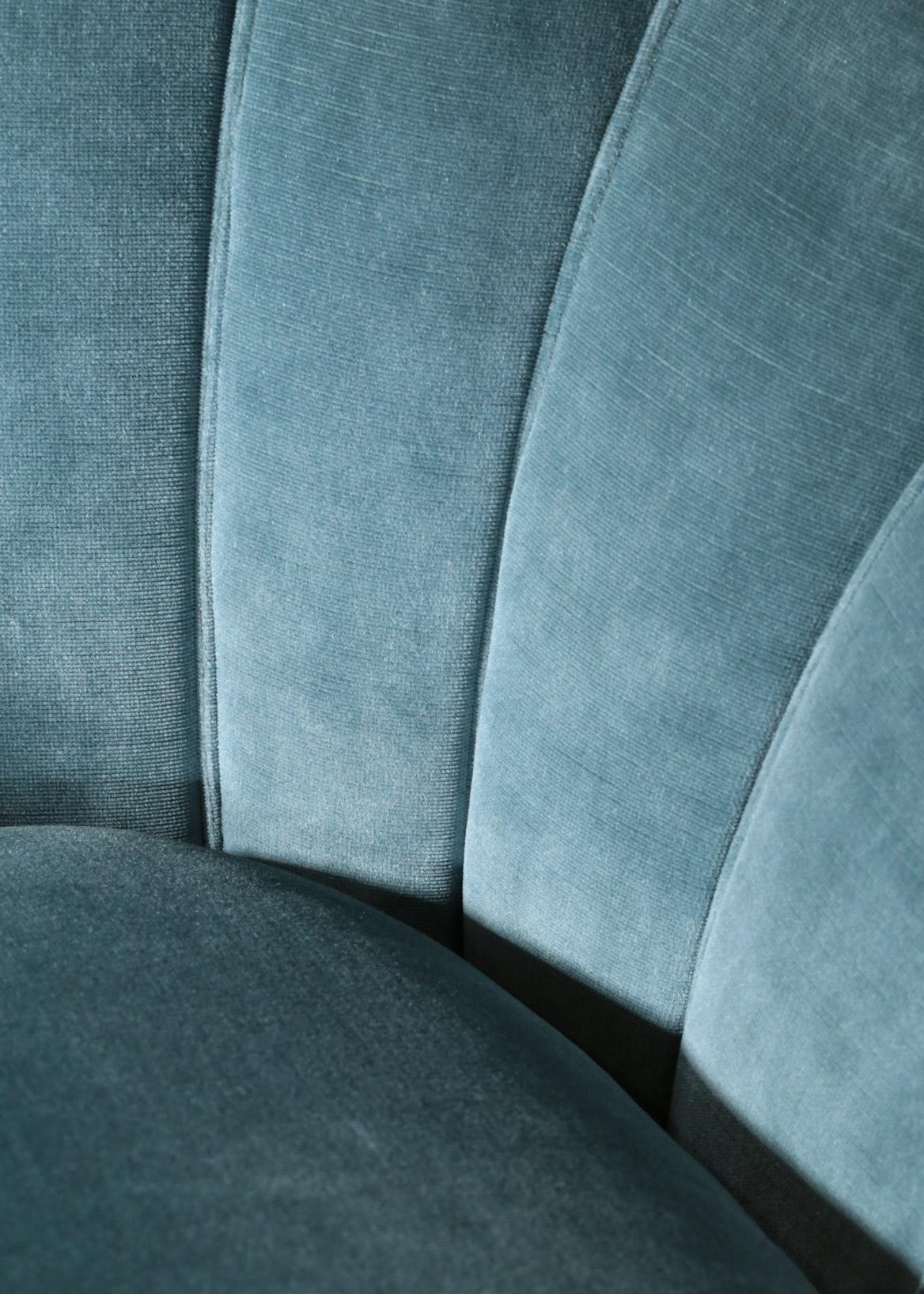 Italian Sofa by Gio Ponti Design 1960s Velvet Vintage Designer 2 Seat 4