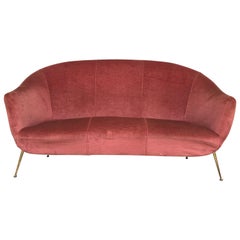 Italian Sofa, Early 1960s, in pink velvet and Brass Feet